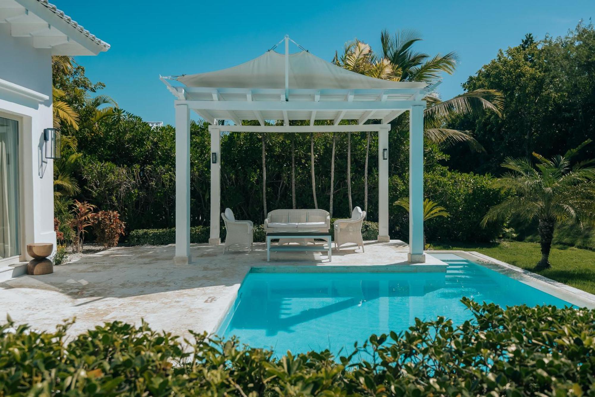 Luxury Pool Junior Suite