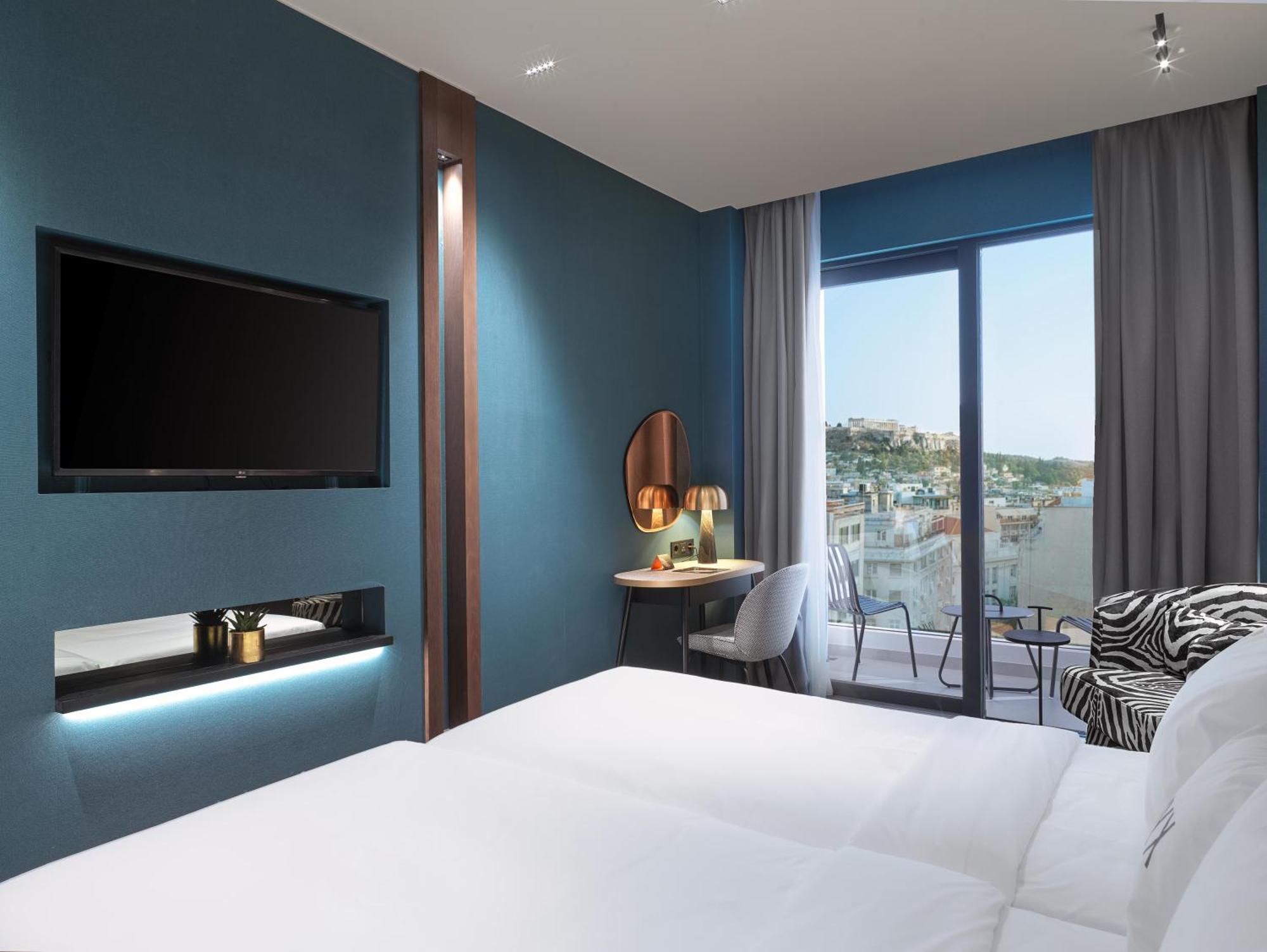 Deluxe Acropolis Room Lounge Access
