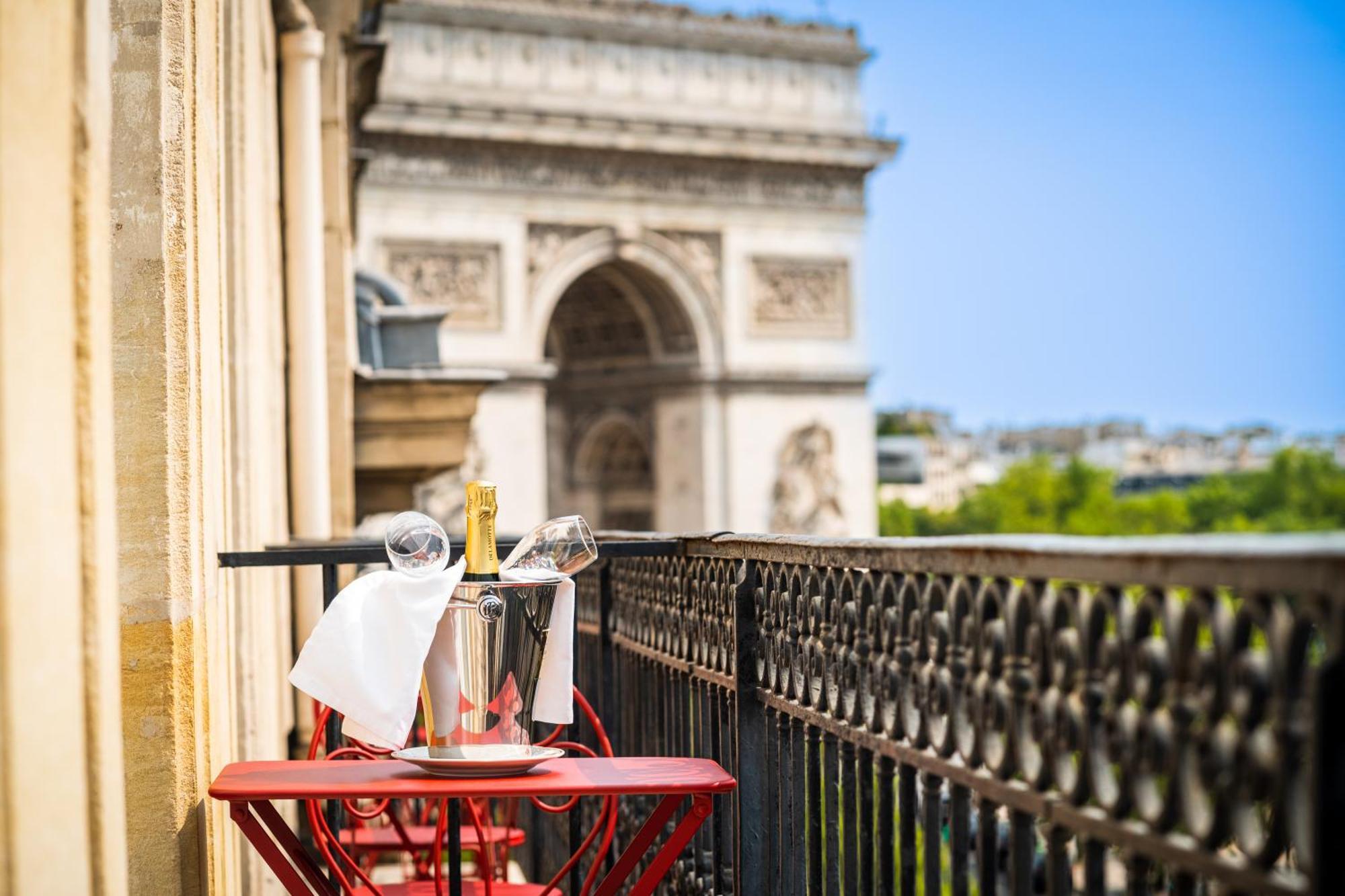 Superior Double Room Balcony Arc de Triomphe View