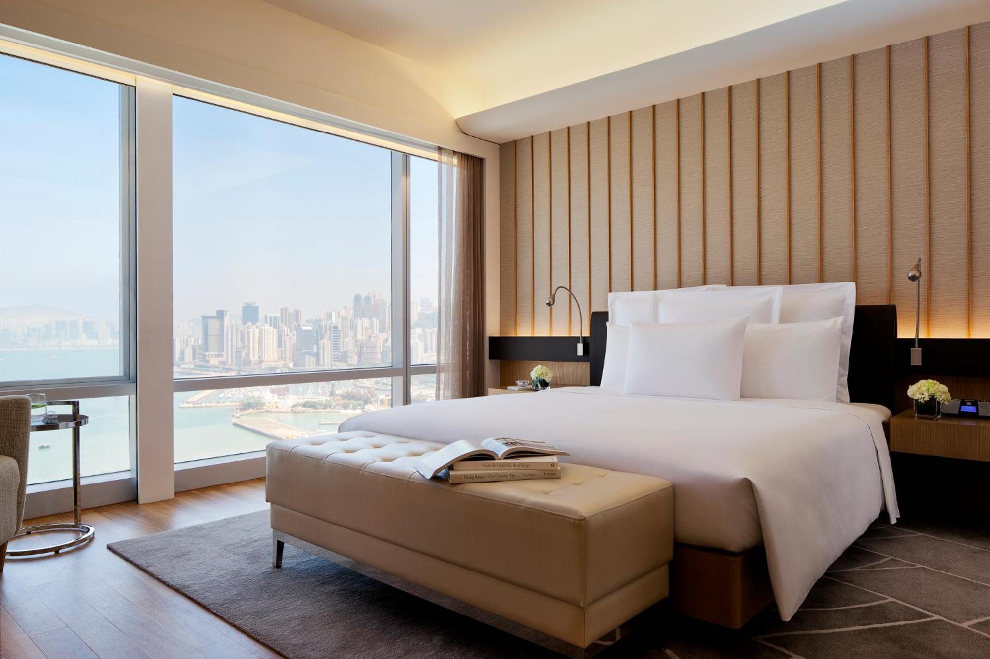 Deluxe King Suite with Harbour View and Executive Lounge Access,1643149591:JPEG