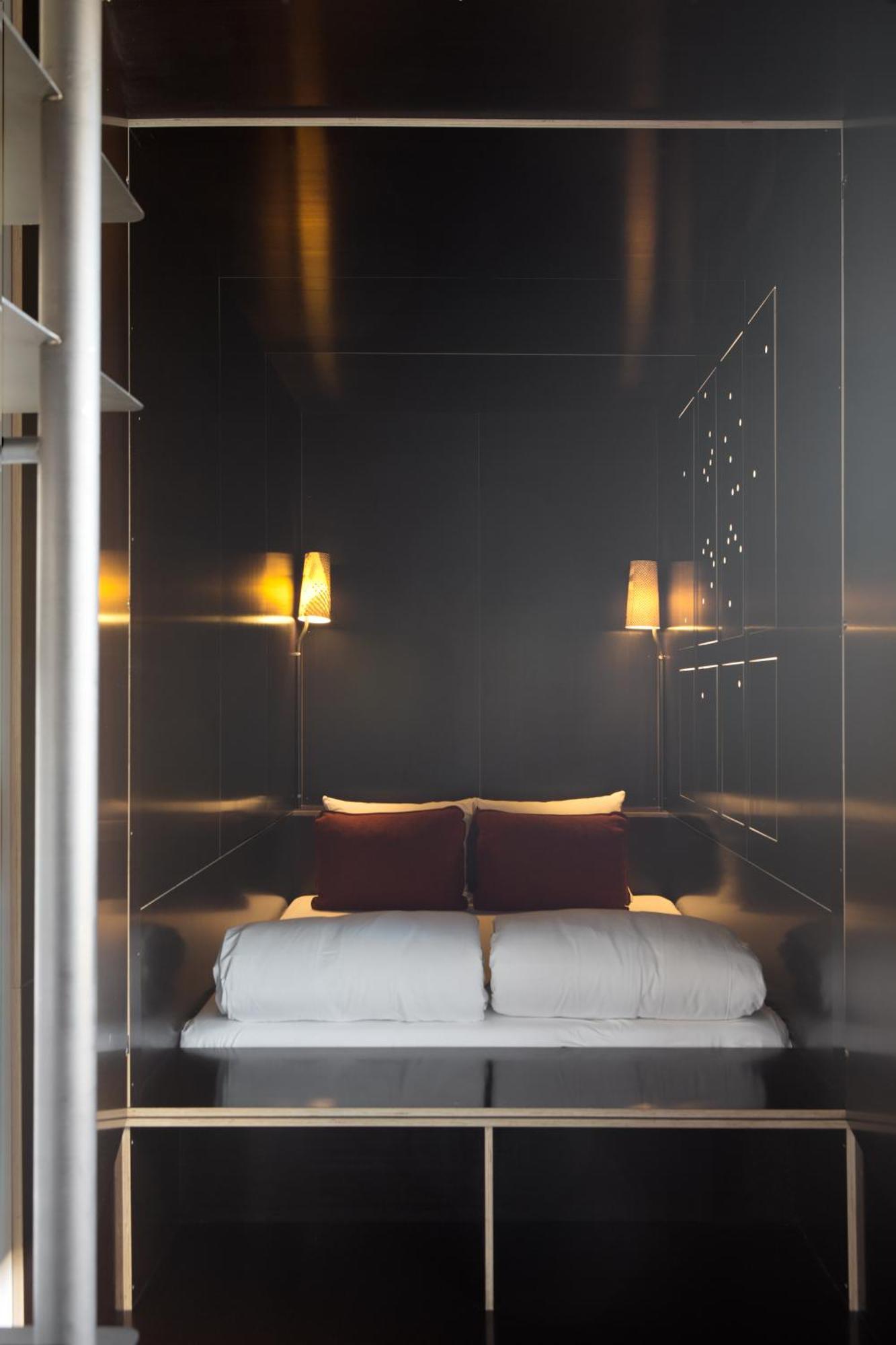Quadruple Room Bath