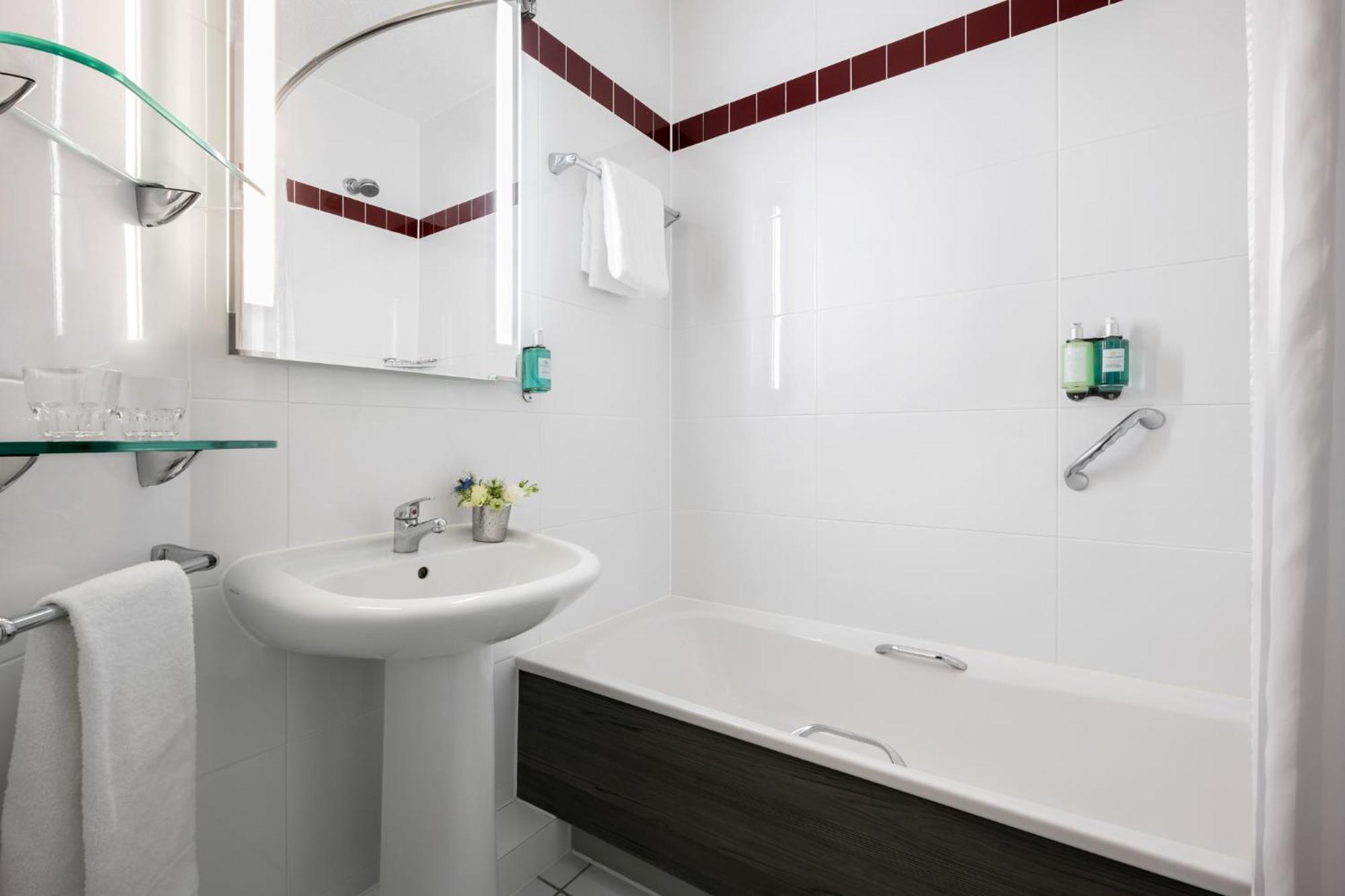 Dubbelrum Standard med bäddsoffa (2 vuxna + 2 barn)