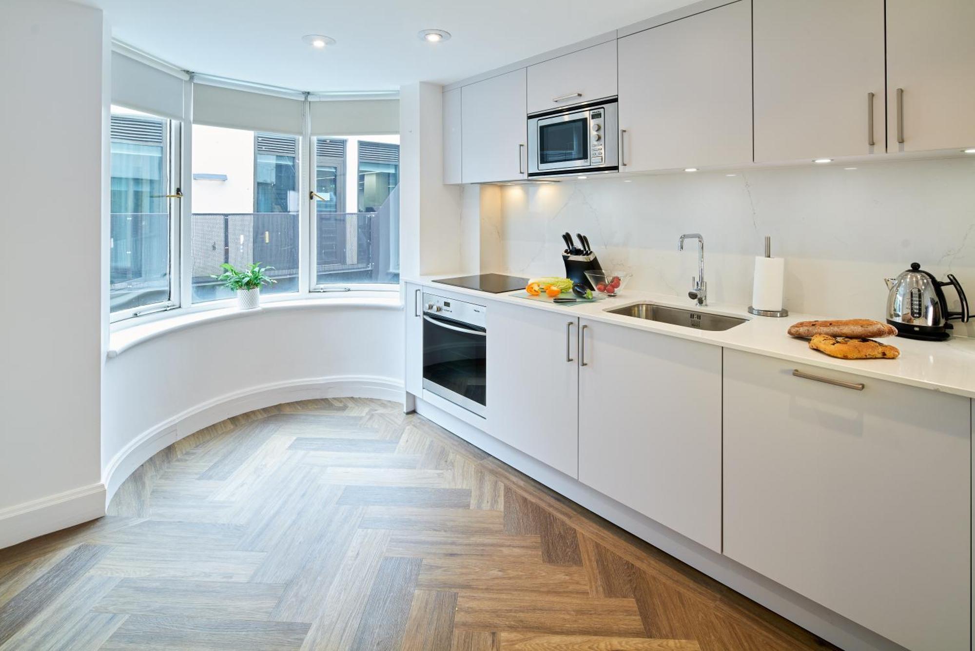 Luxury One Bedroom Apartment