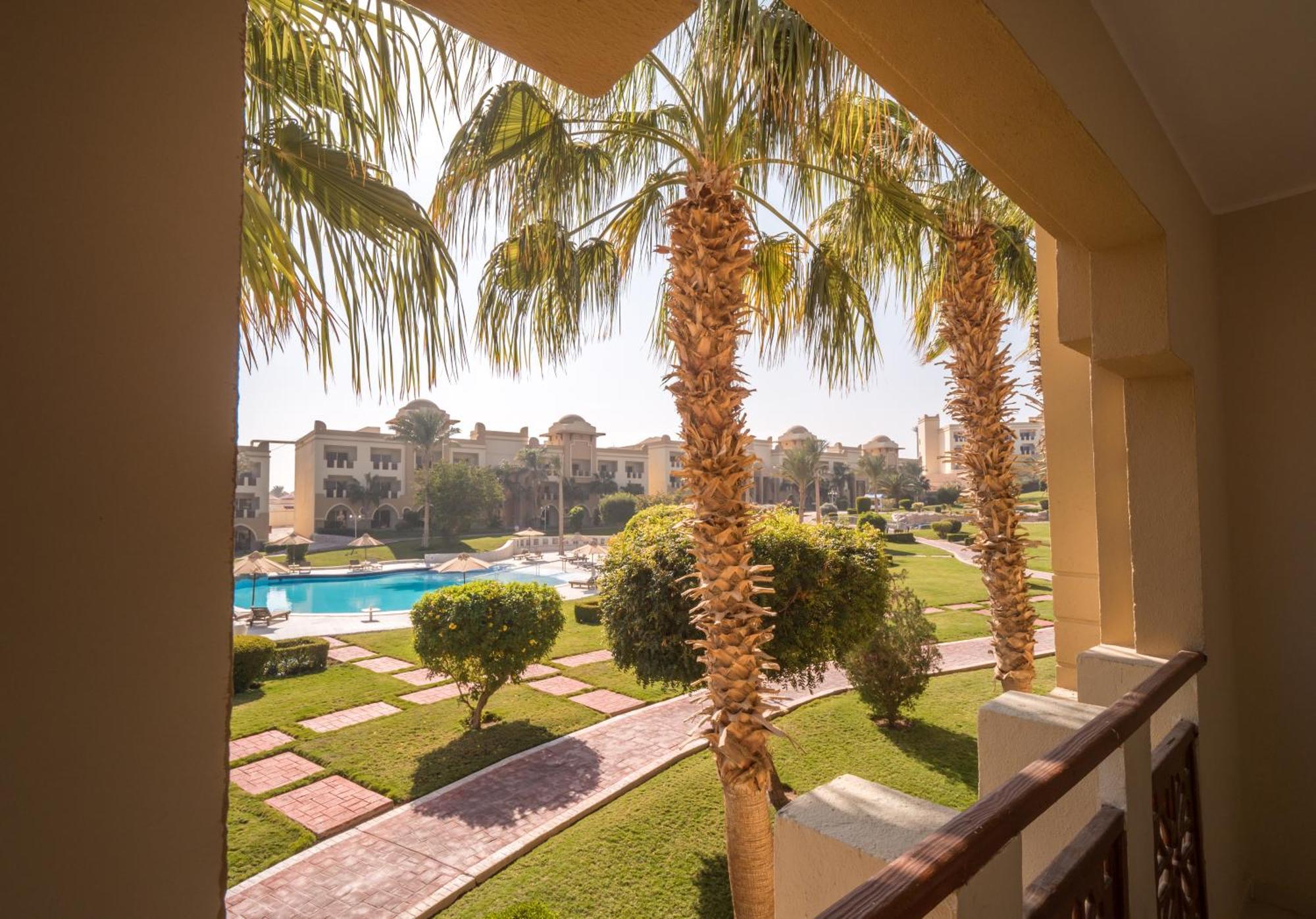 Valentine's King Room Pool View