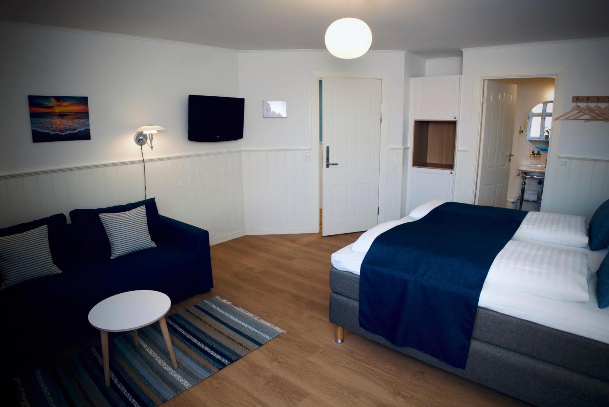 Superior Double Room,1559647738:JPEG