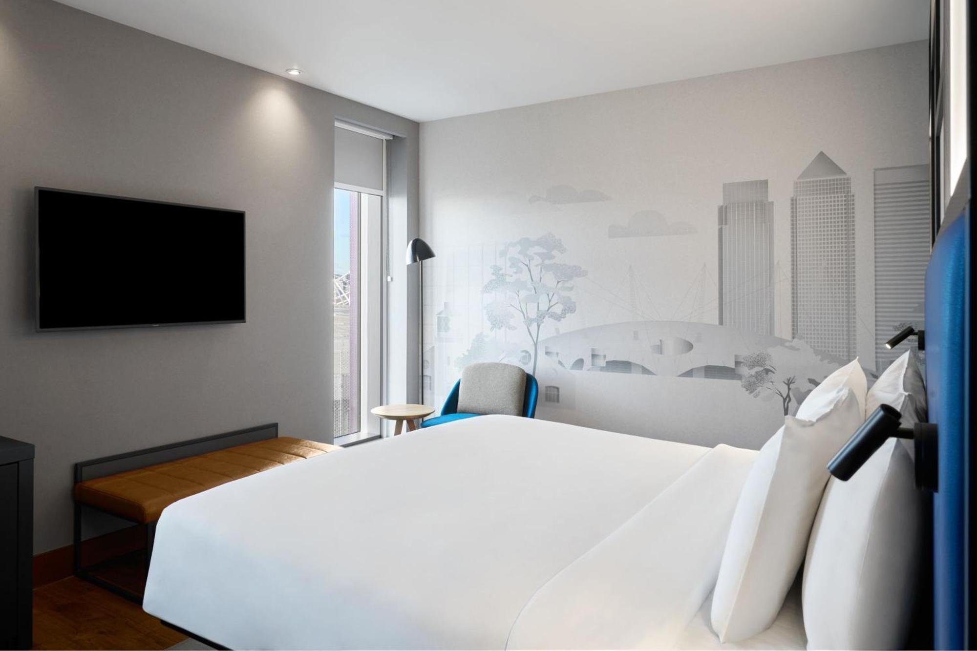 Savvy Suite, 1 Bedroom Executive Suite, 1 King & Sofa Bed,1609725815:JPEG