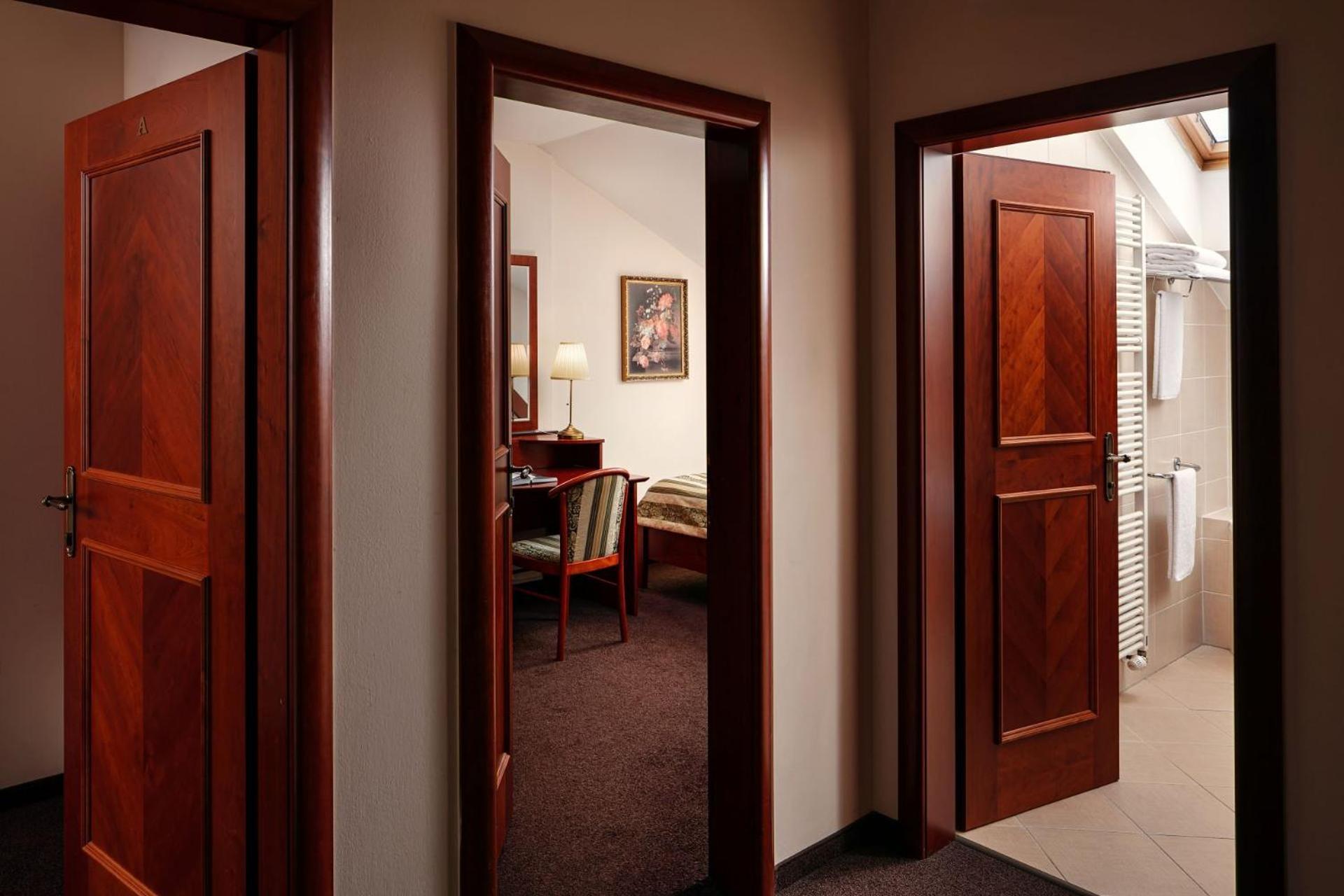 Two-Bedroom Family Apartment,1563265876:JPEG