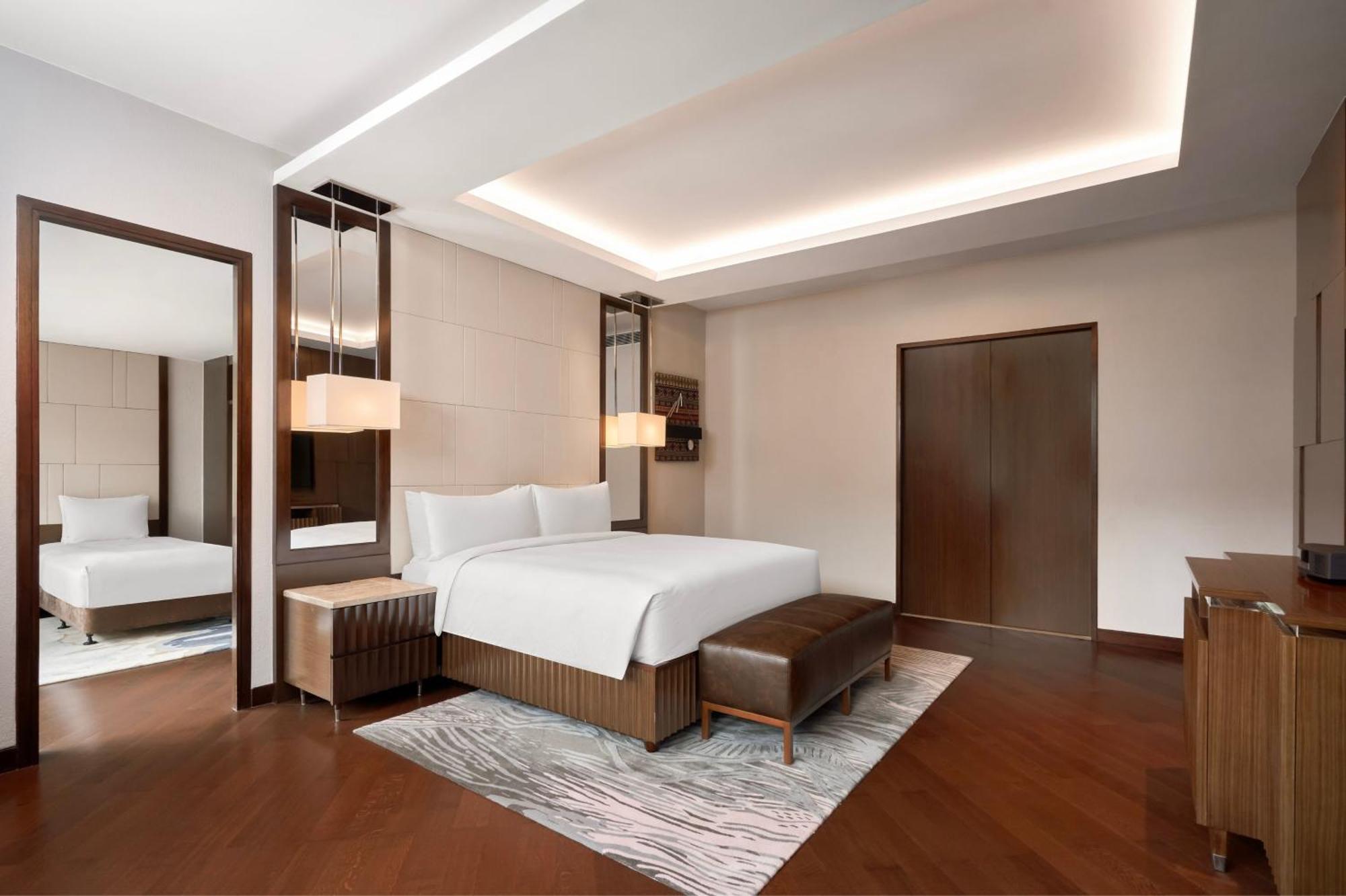 Family Suite Executive Lounge Access
