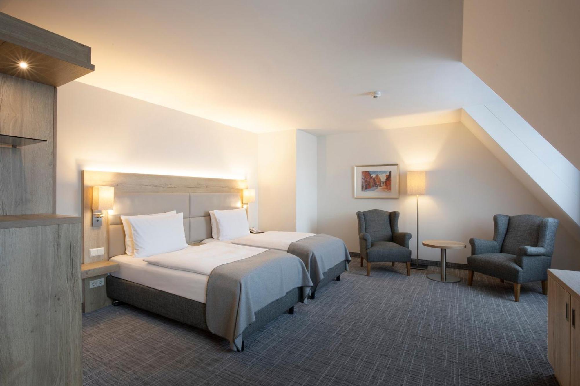 Superior Twin Room,1276851208:JPEG