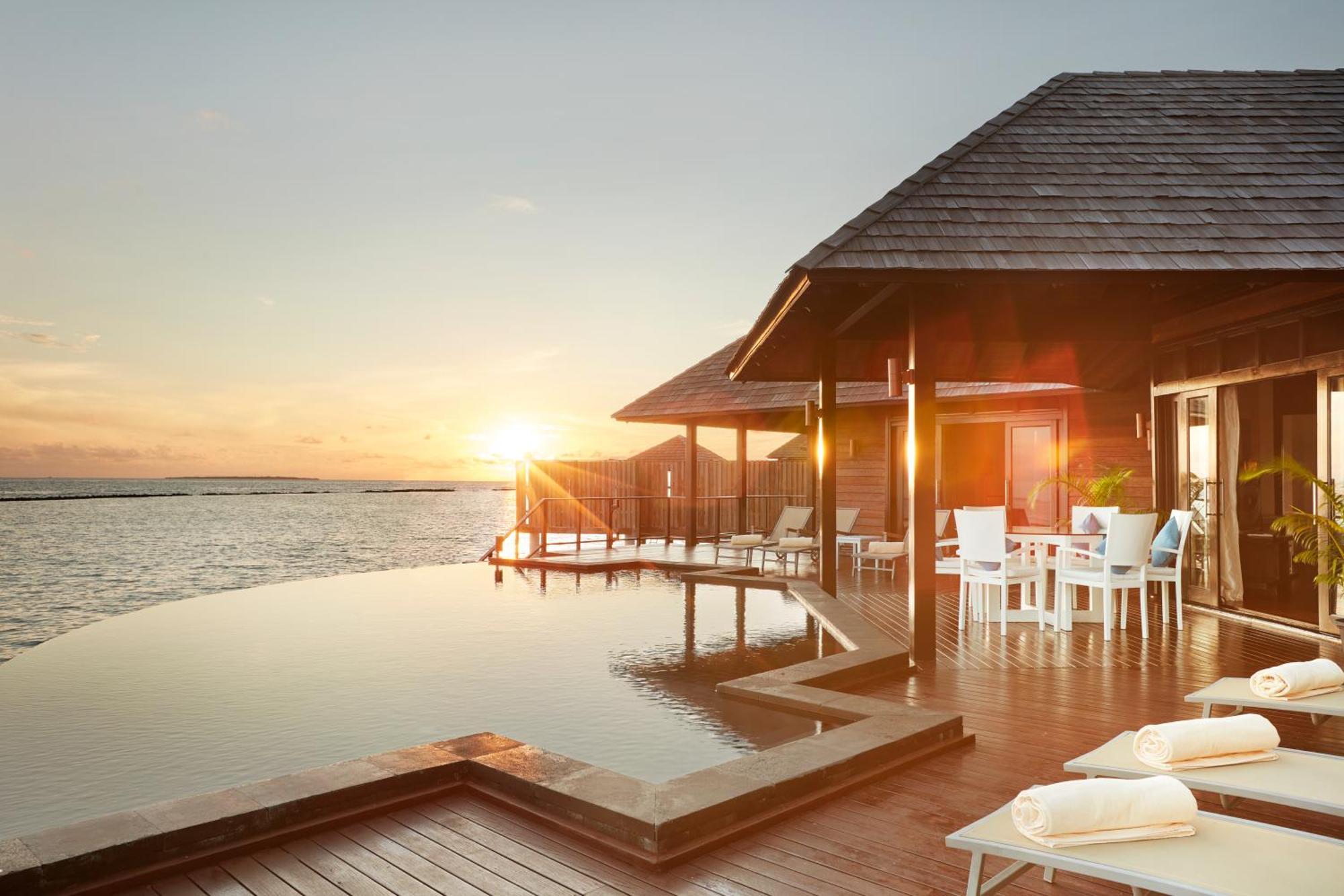Aqua Retreat - Gratis transfer, 2 personer, minst 7 nätter