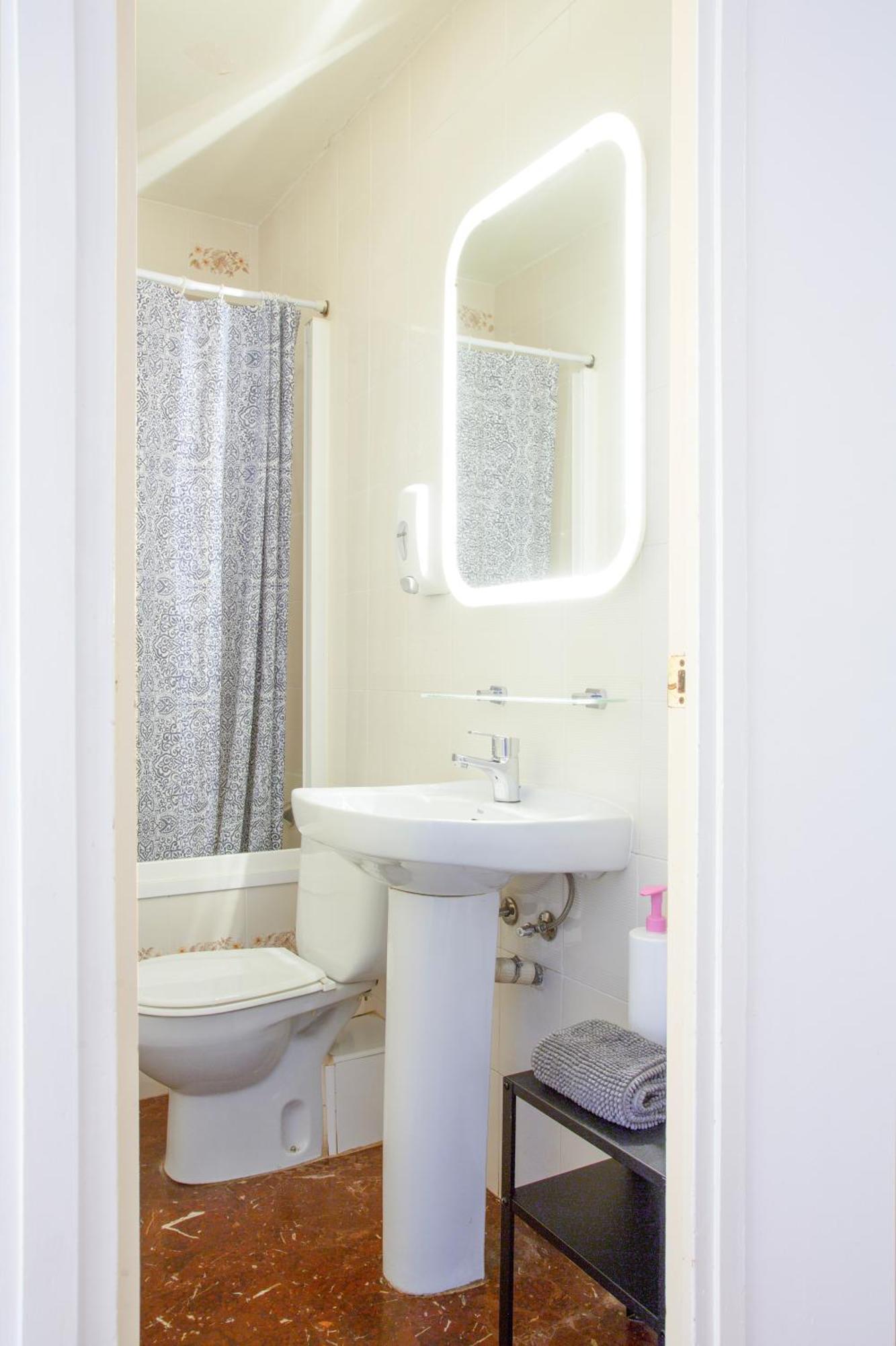 Double or Twin Room with City View,1576747406:JPEG