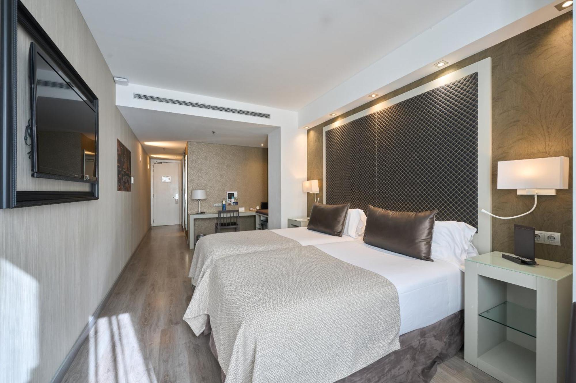 Double or Twin Room,1588179324:JPEG