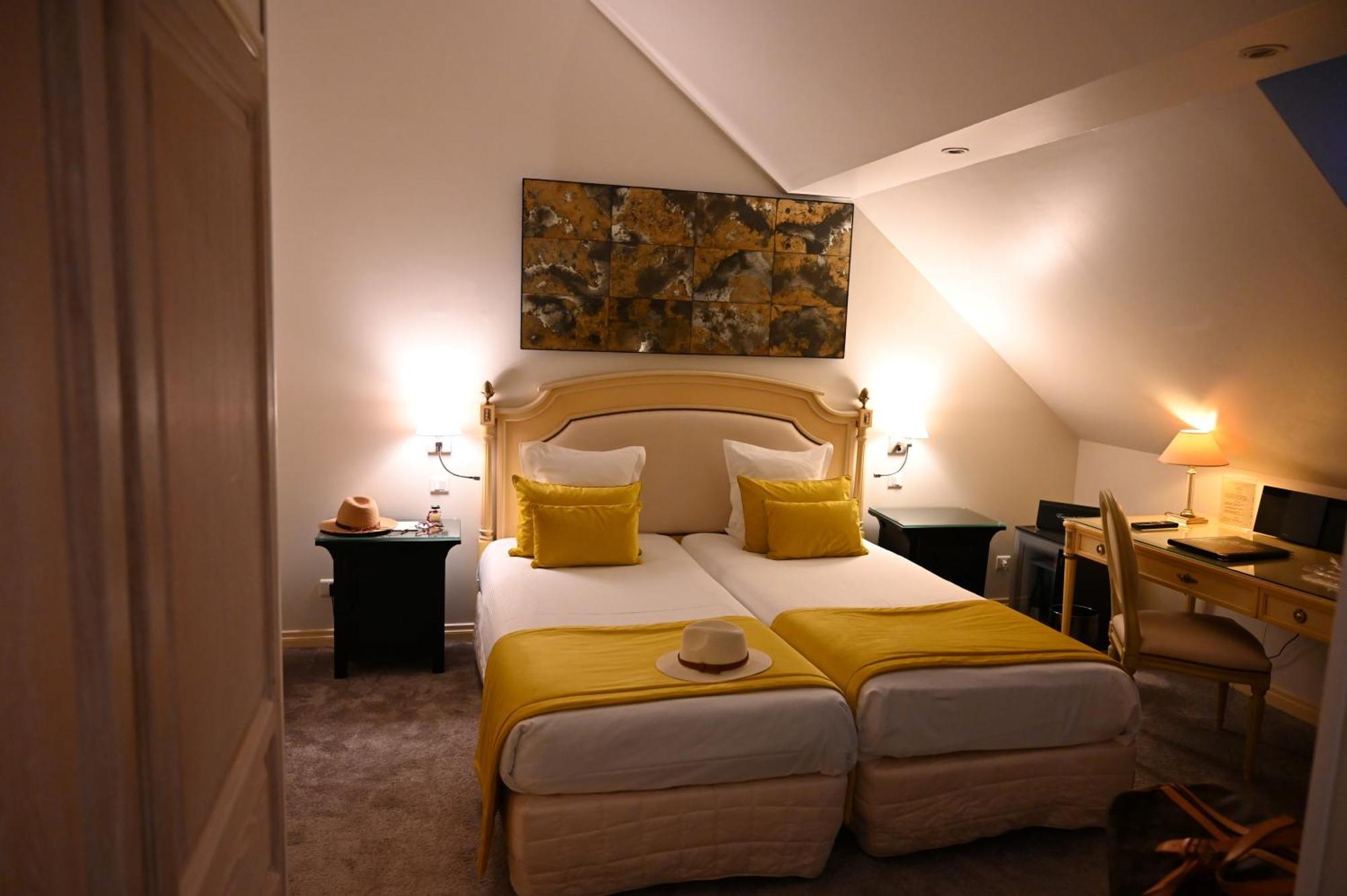 Standard Double Room,1580142118:JPEG