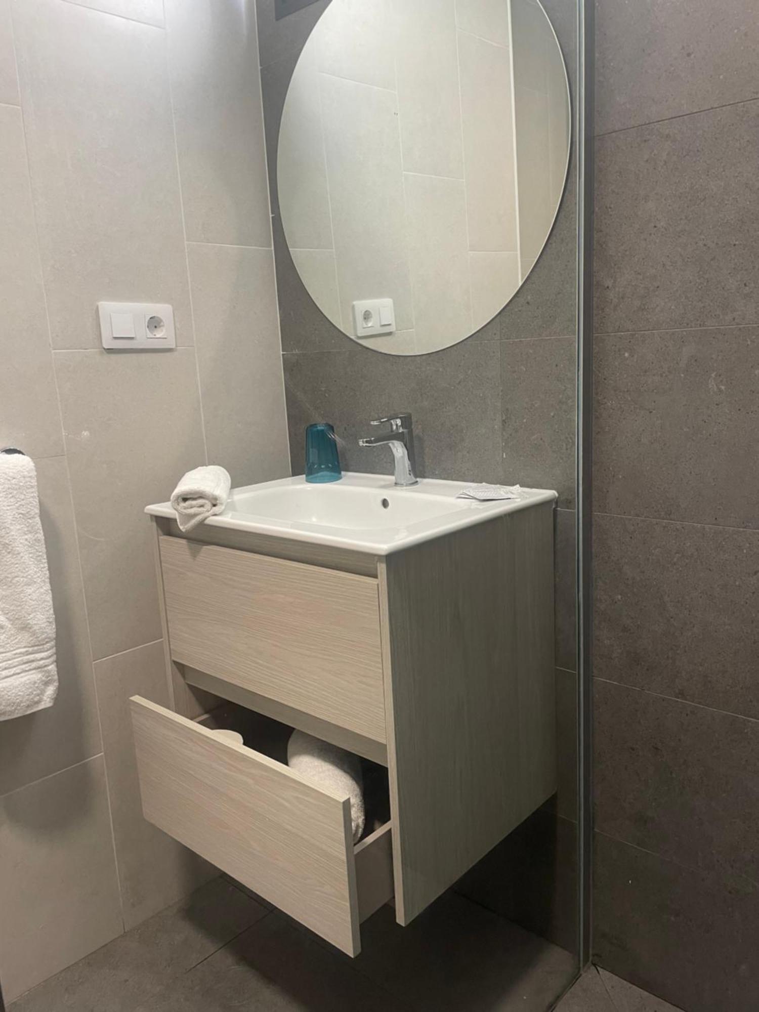 Studio Apartment,1583129261:JPEG