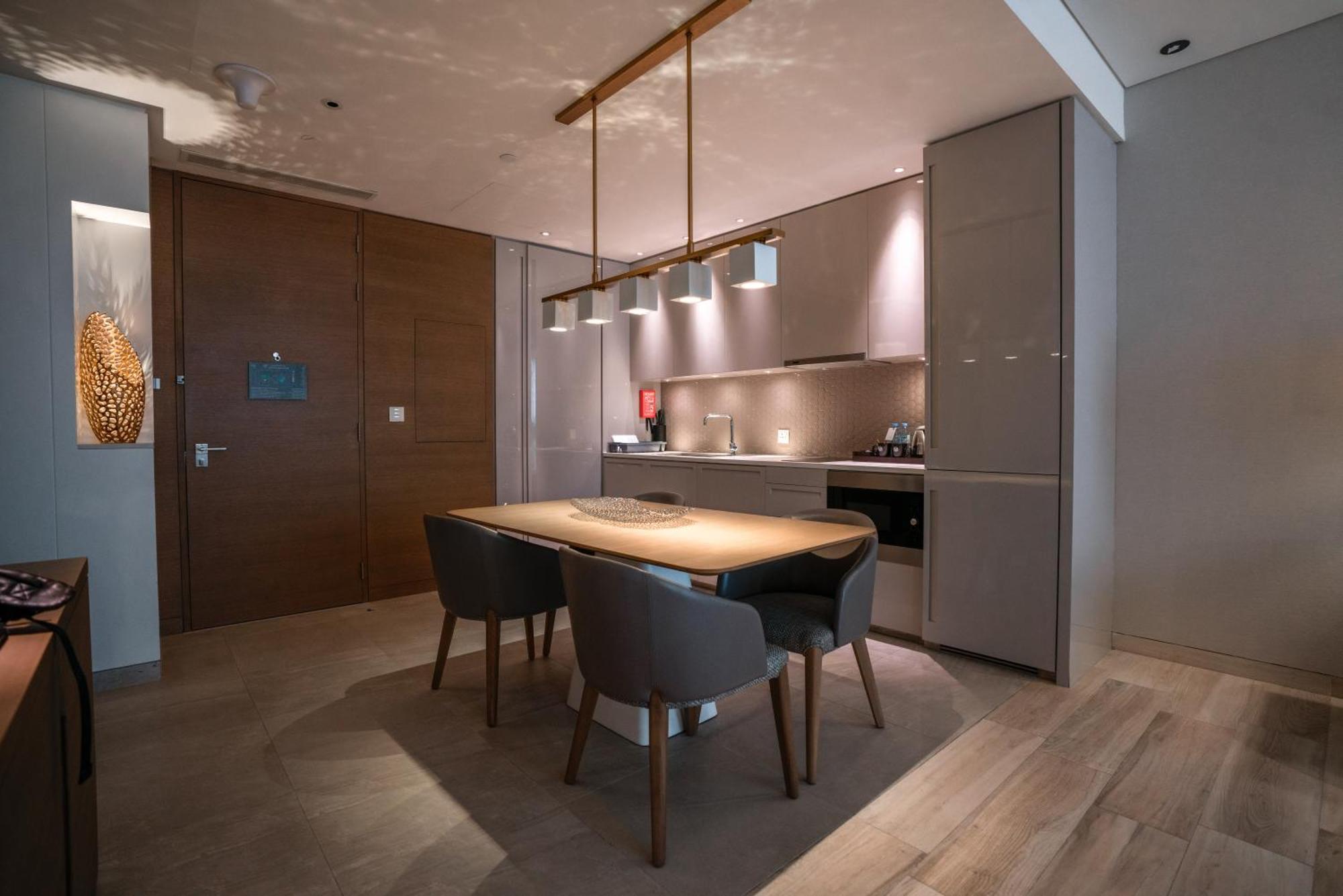 City View One Bedroom Apartment F&B