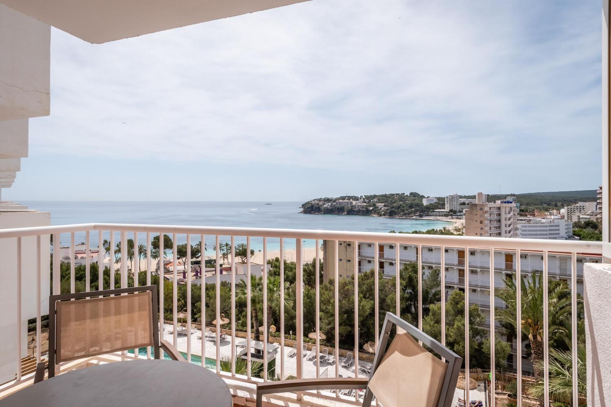Premium One-Bedroom Apartment Sea View,1585462566:JPEG