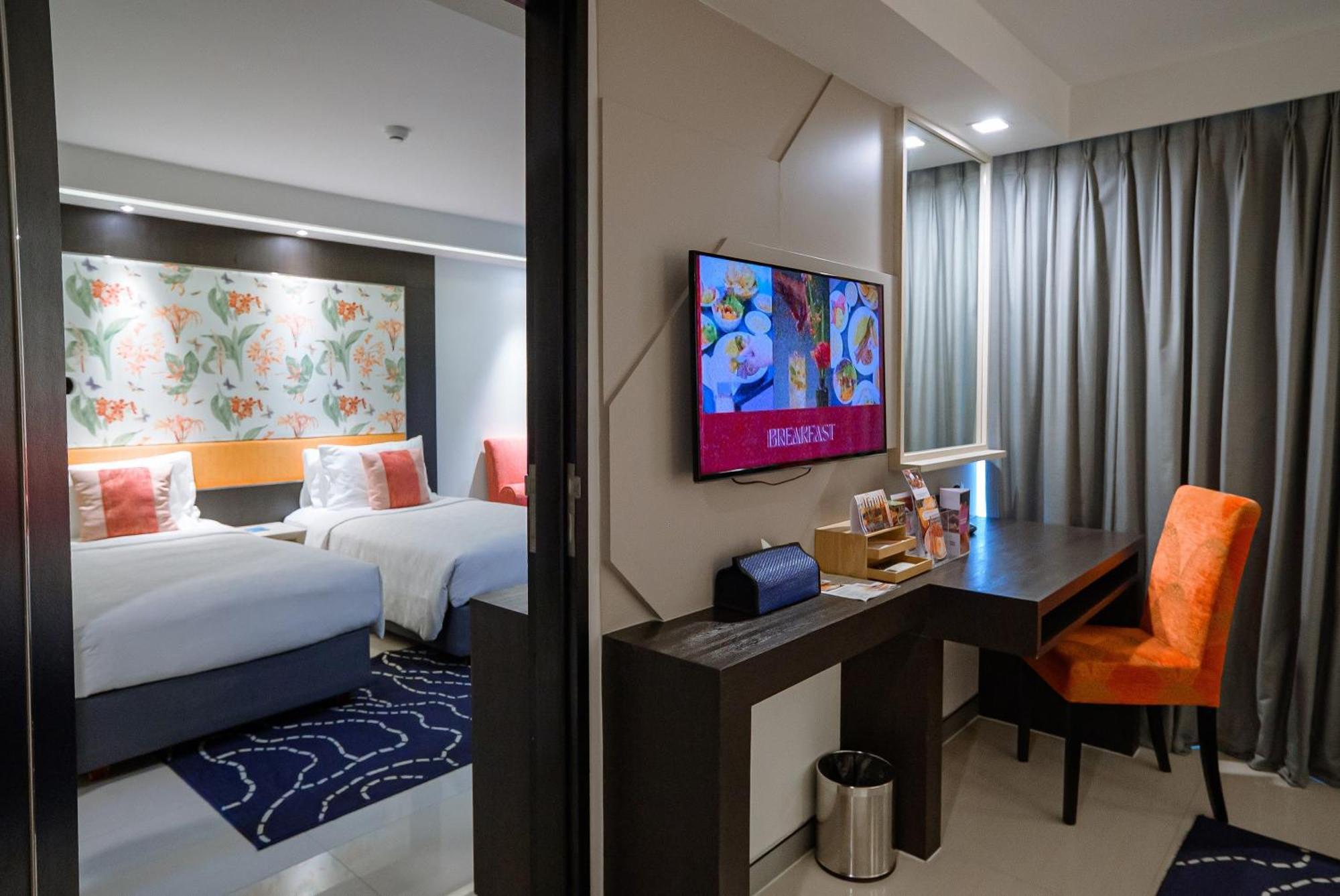 Two-Bedroom Connecting,1586148976:JPEG