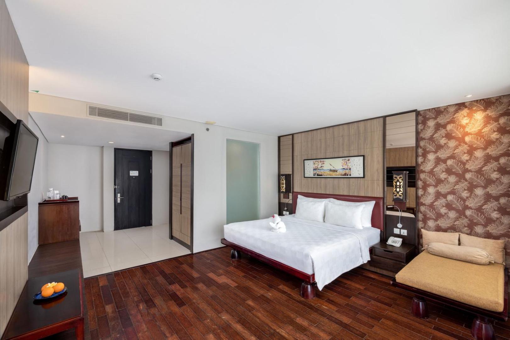 Grand Deluxe King Room Spa Bath