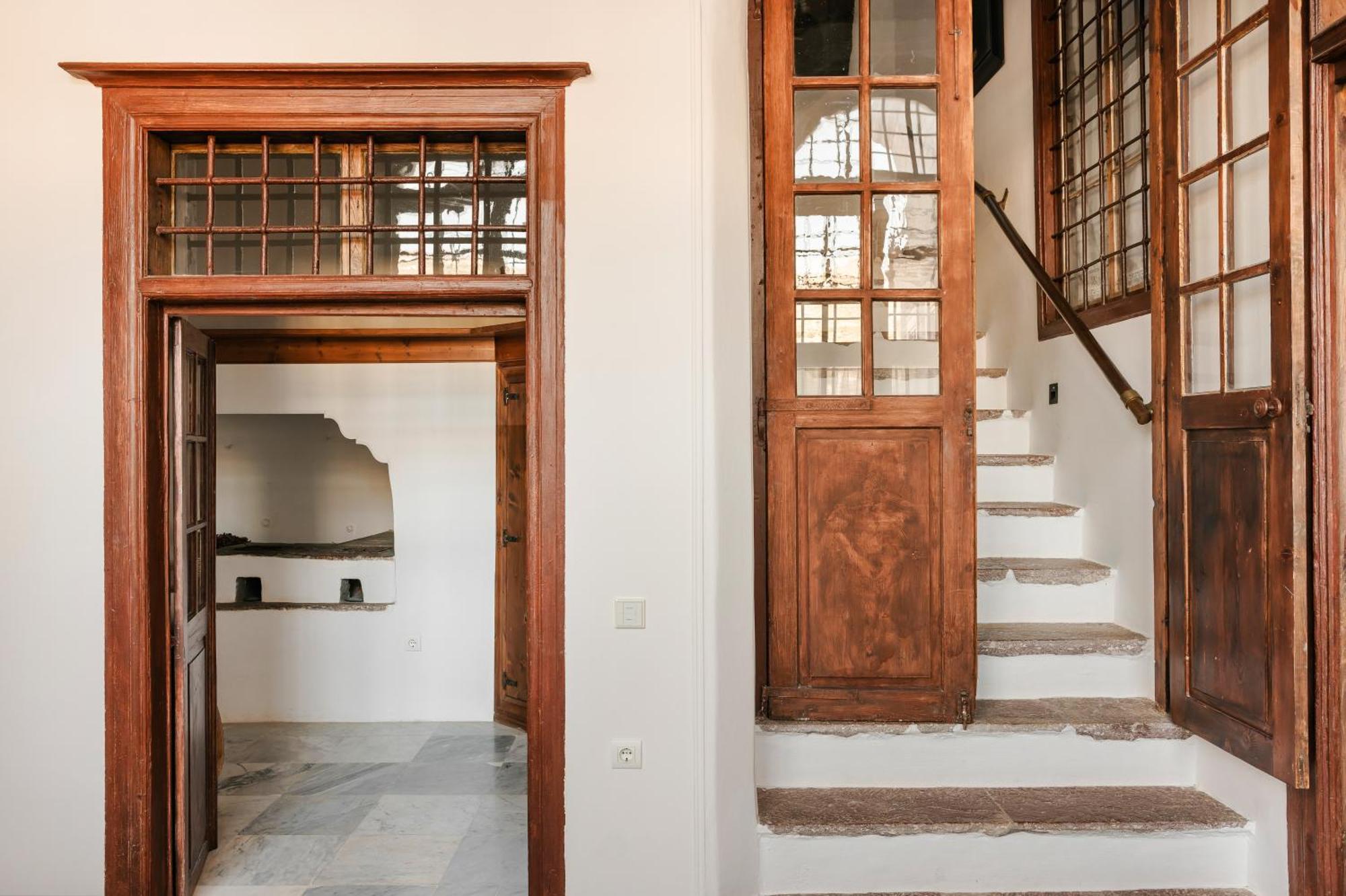 Historic Grand Suite Sea View Private Terrace