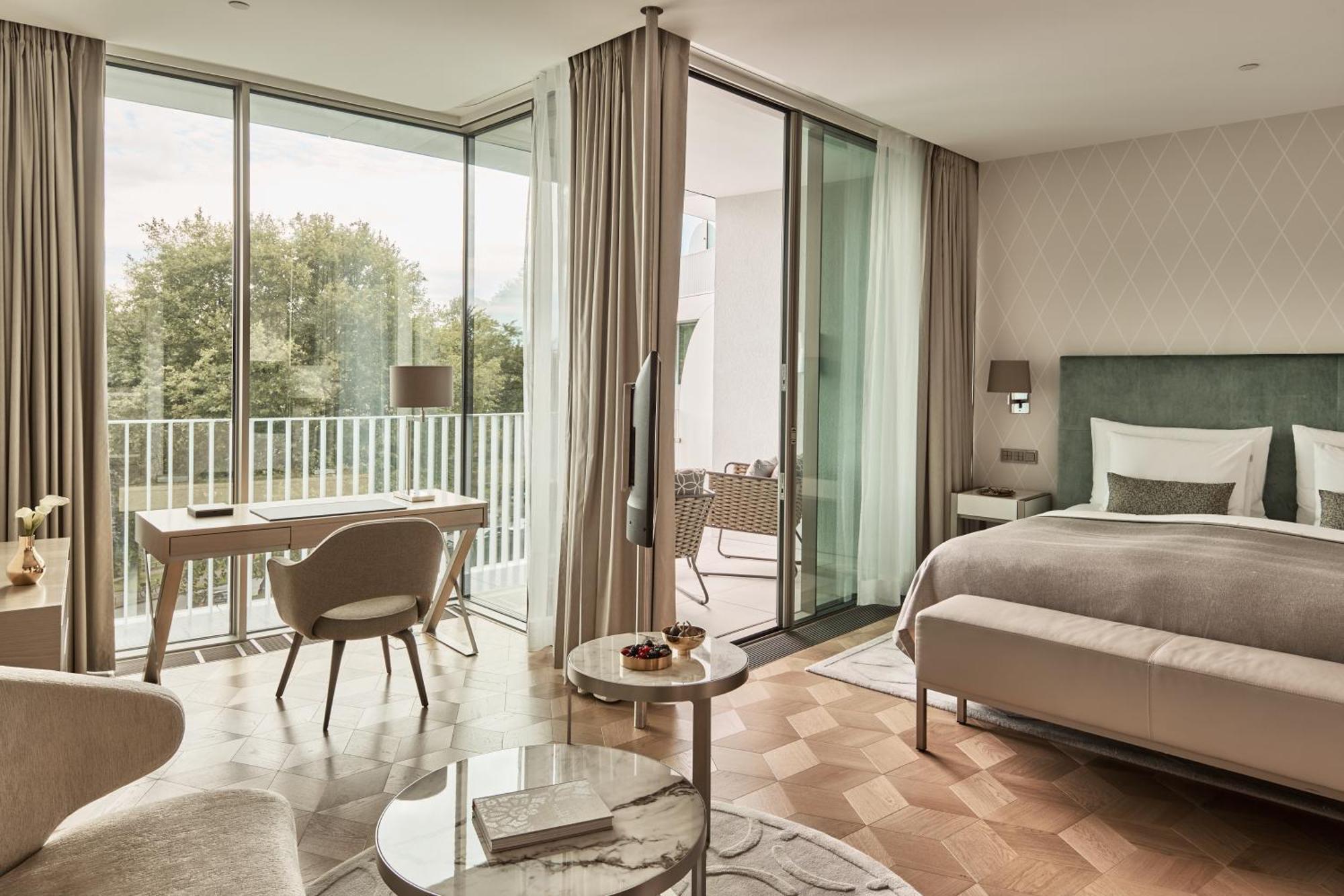 Deluxe Double Room with Balcony,1599686907:JPEG