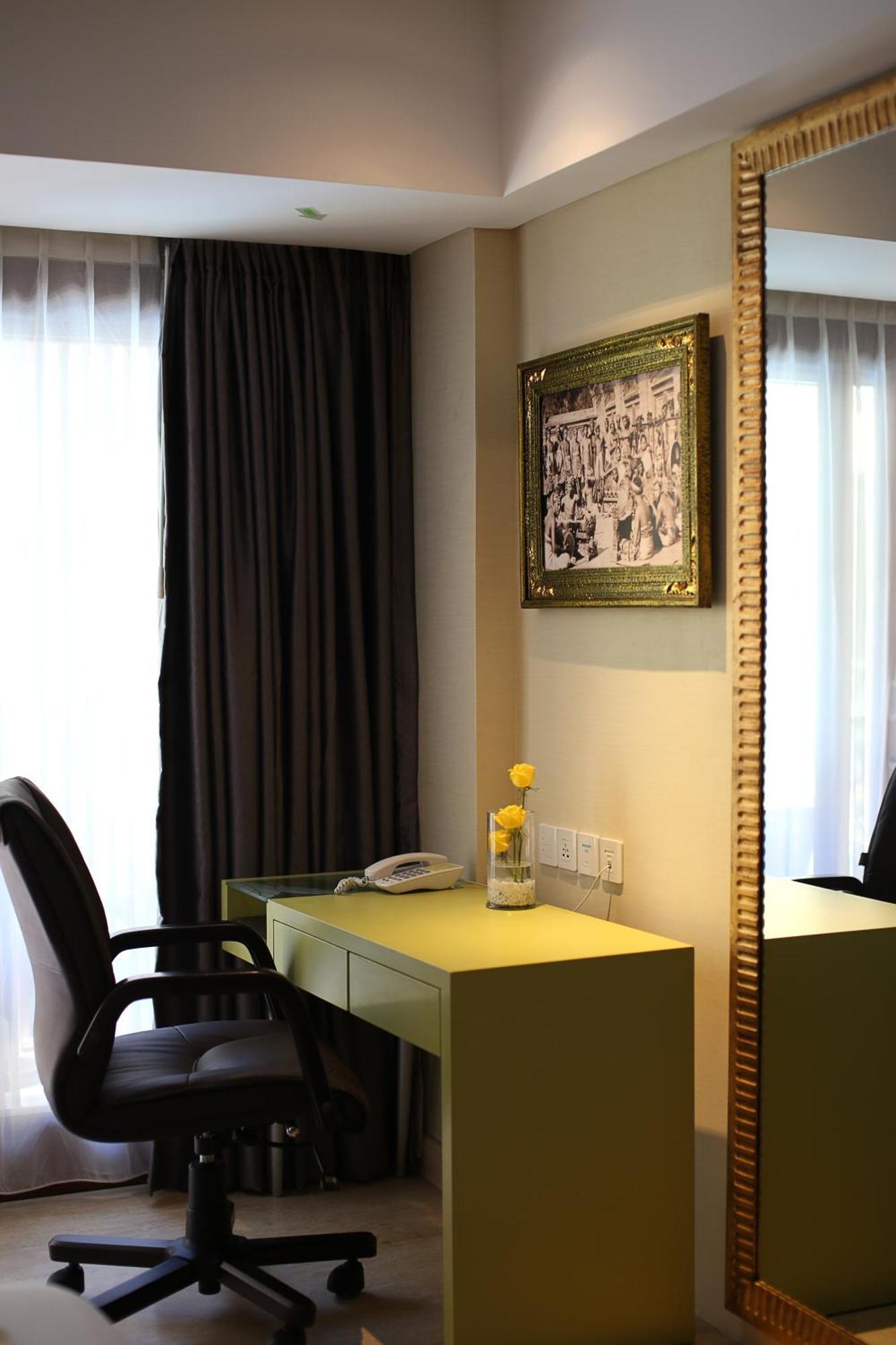 Premium Suite