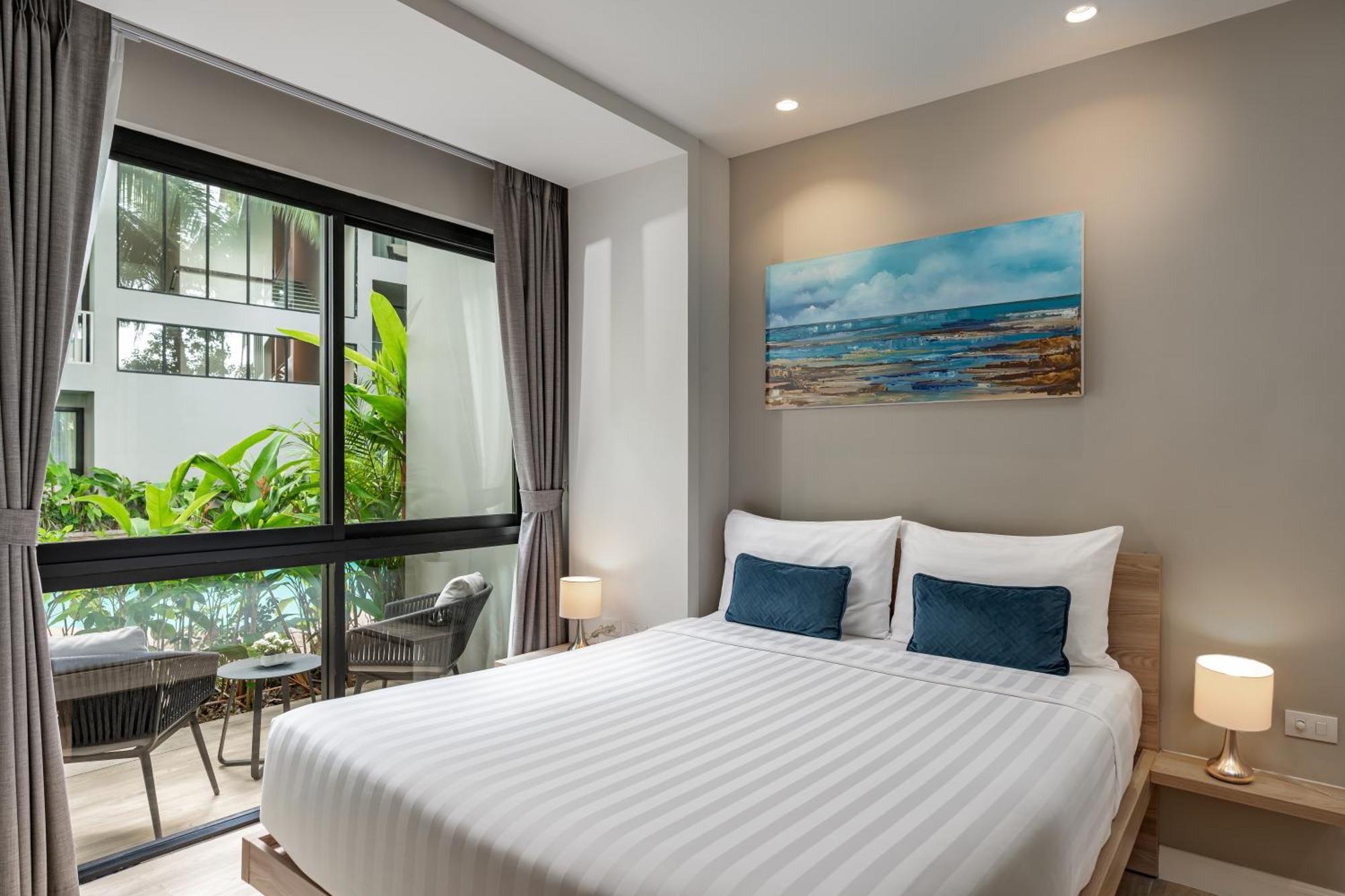 Grand Deluxe Suite Pool Terrace
