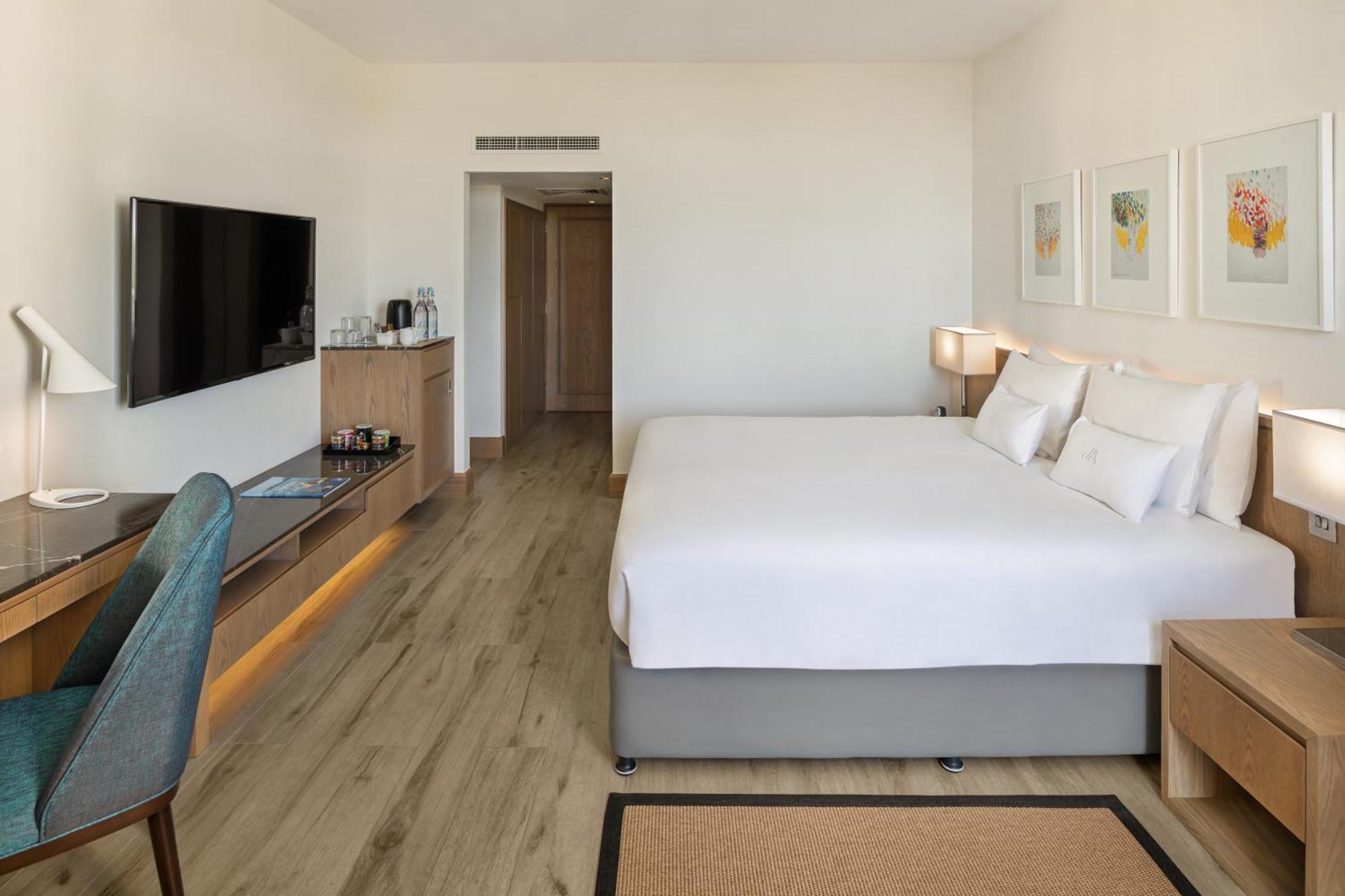 Sea View Room Private Beach & Splash Park