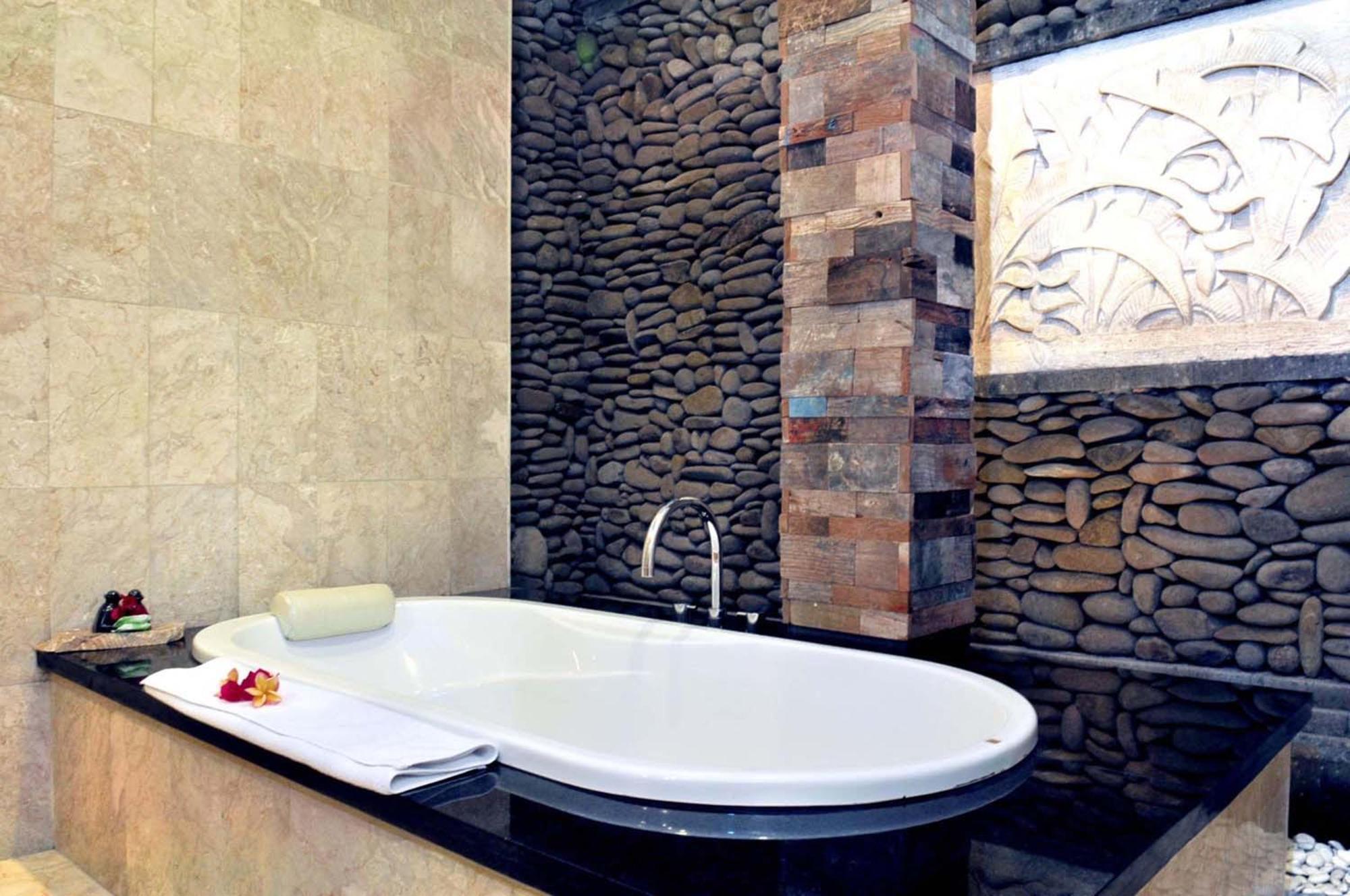 Suite Welcome Massage Afternoon Tea