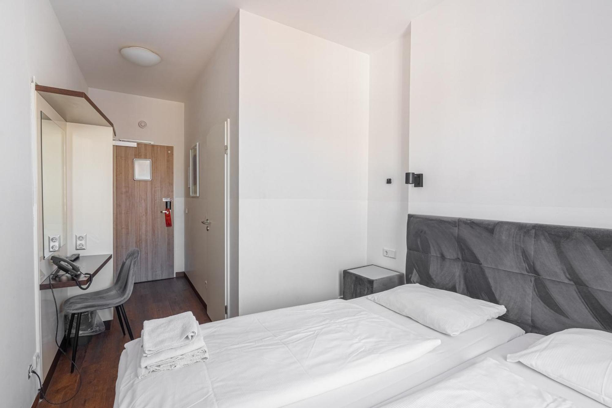 Economy Twin or Double Room,1589569926:JPEG