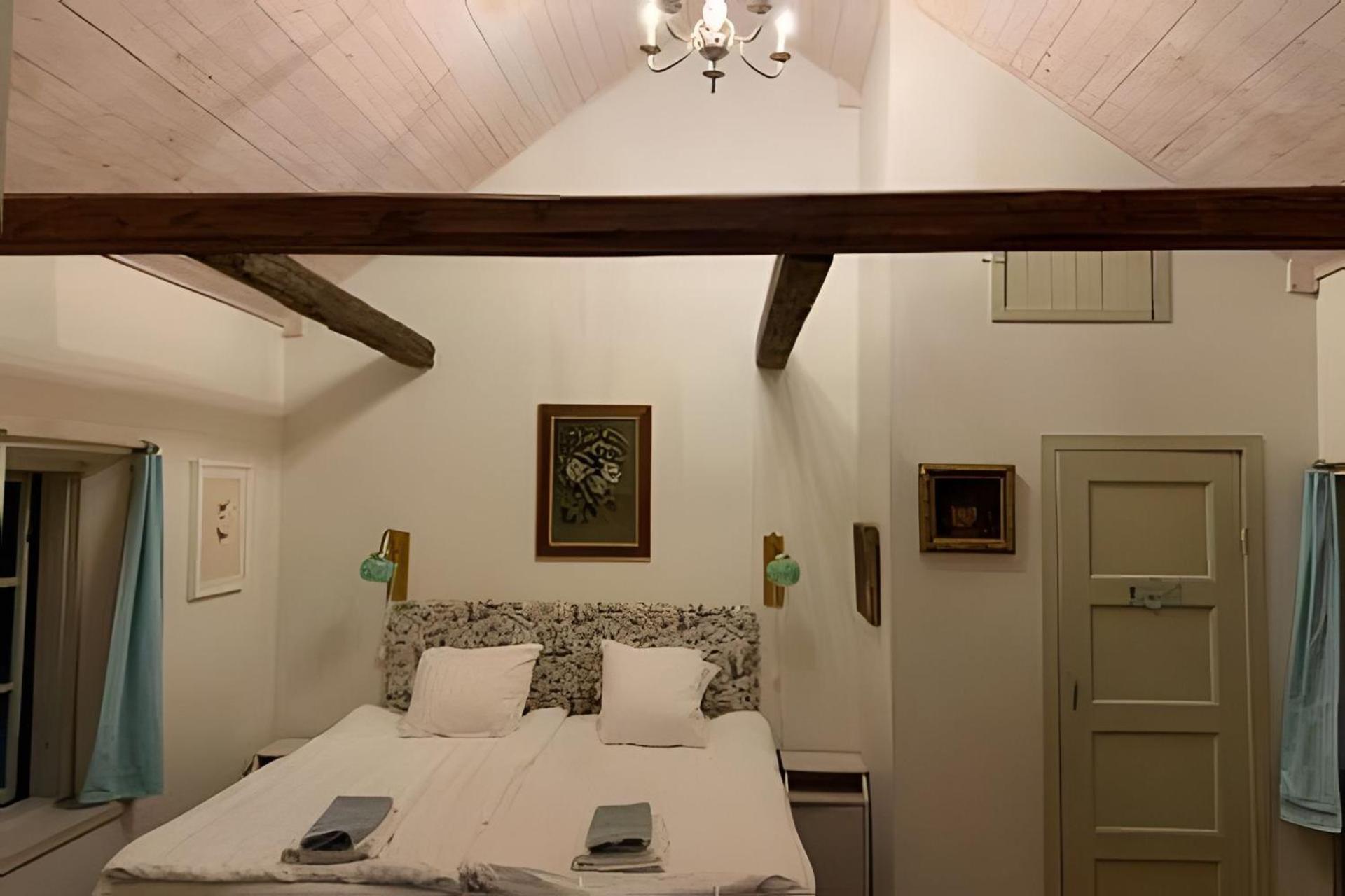 Double Room,1590358914:JPEG
