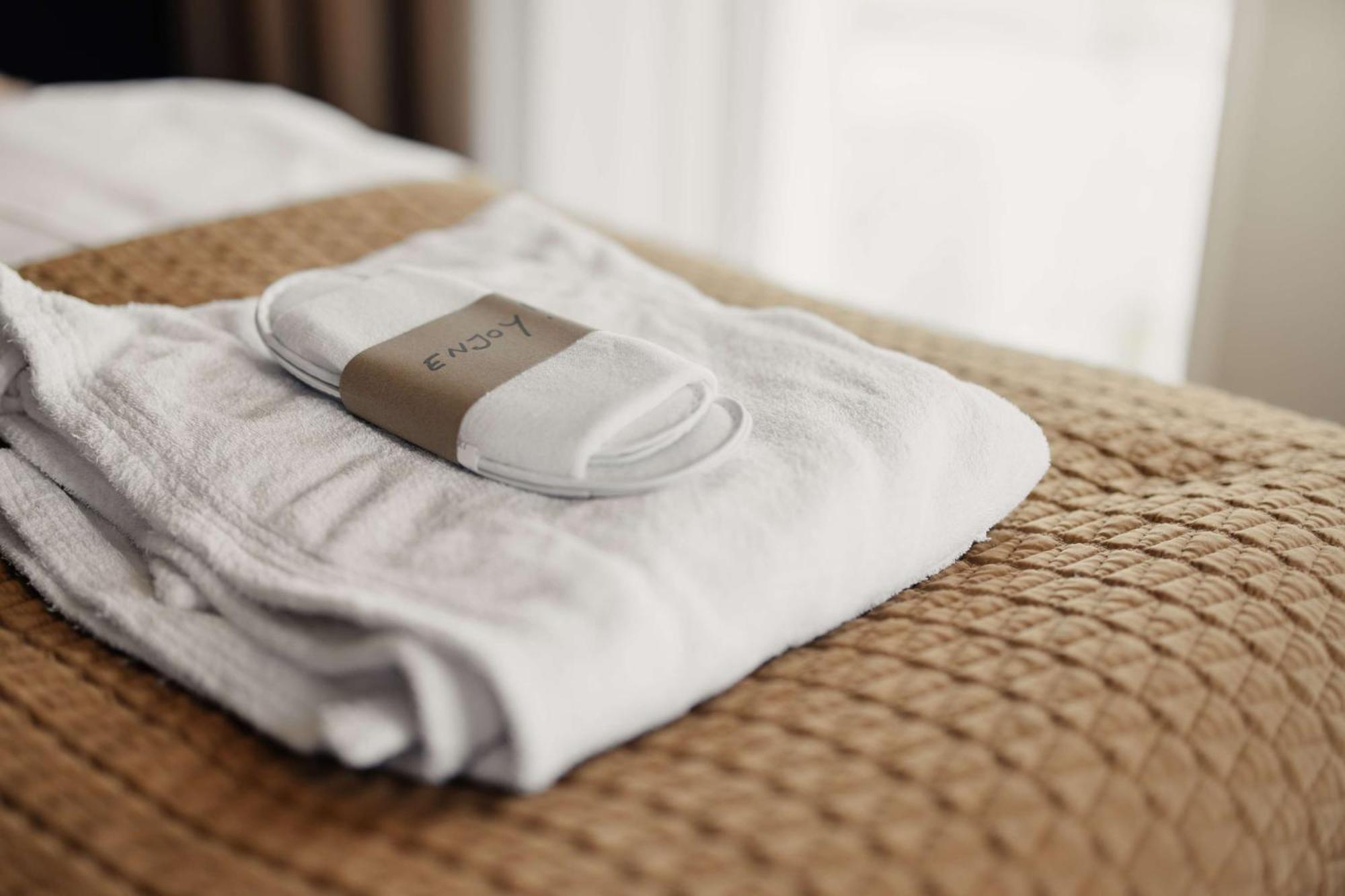 Junior King Suite,1590370711:JPEG