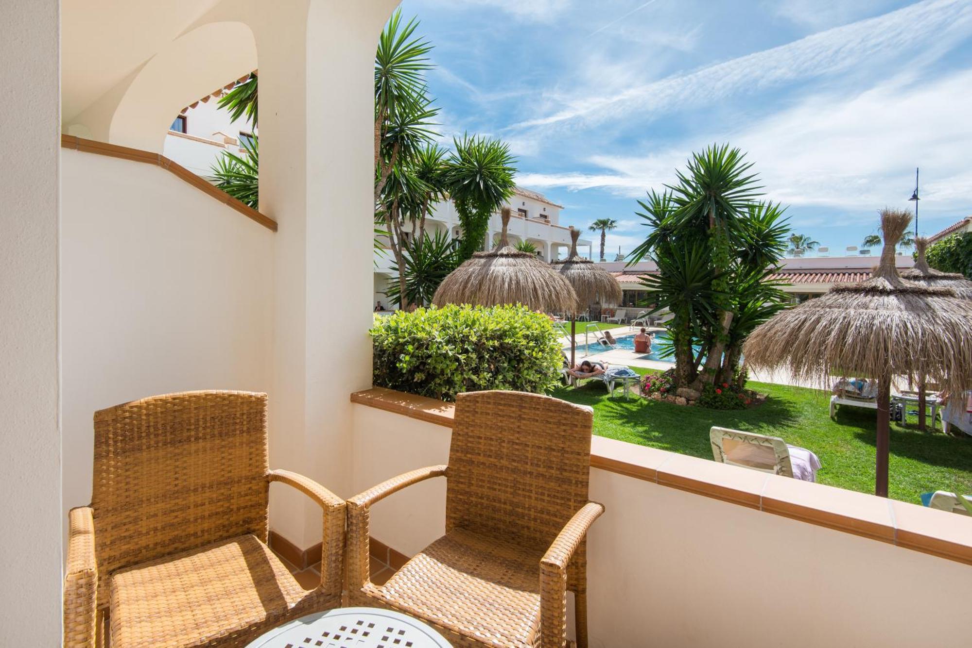 Single Room Terrace Poolview
