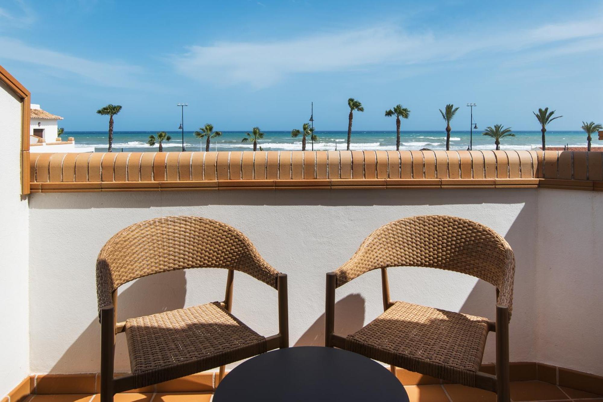 Standard Single Room Side Sea View
