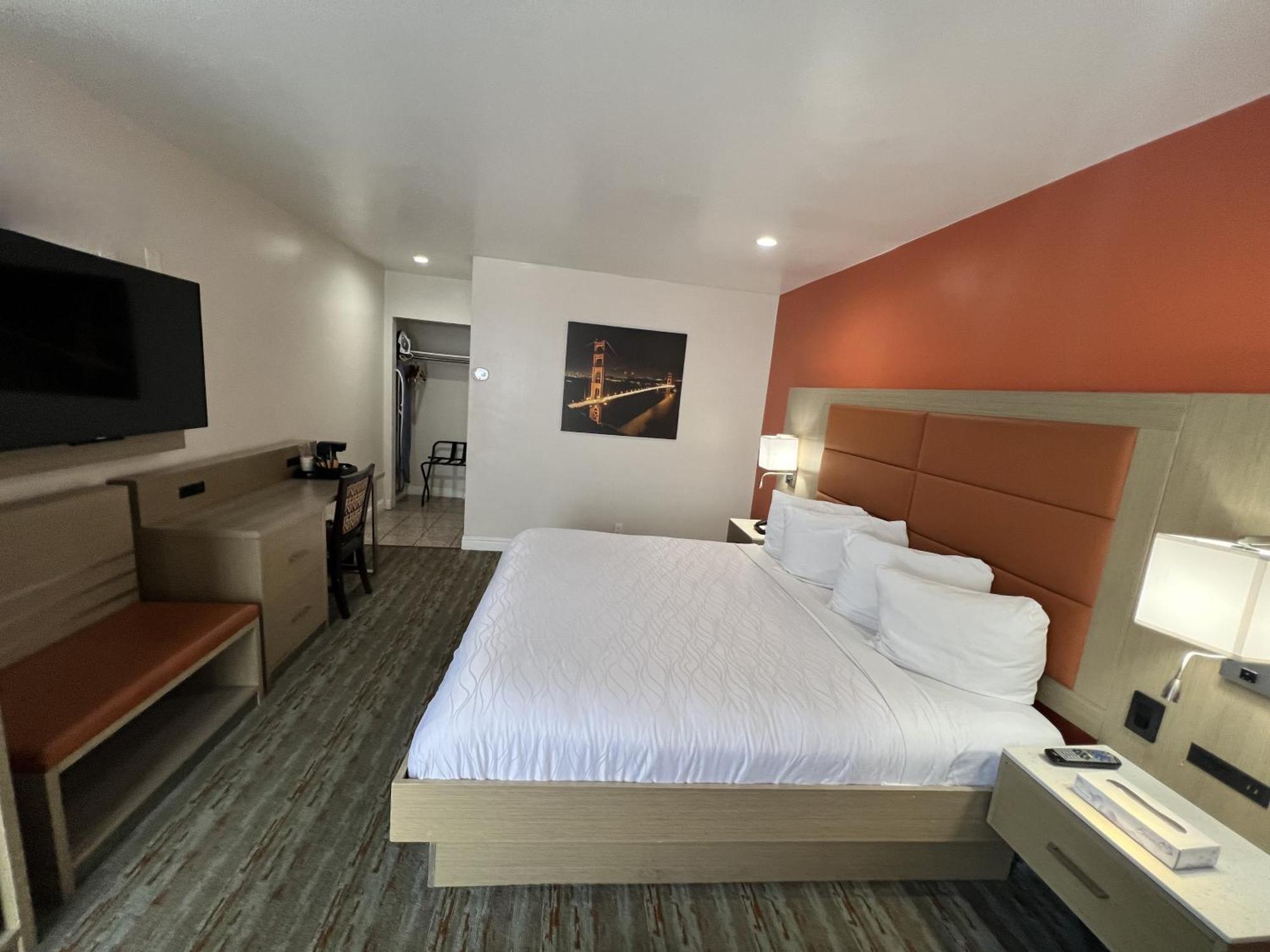 Standard King Room