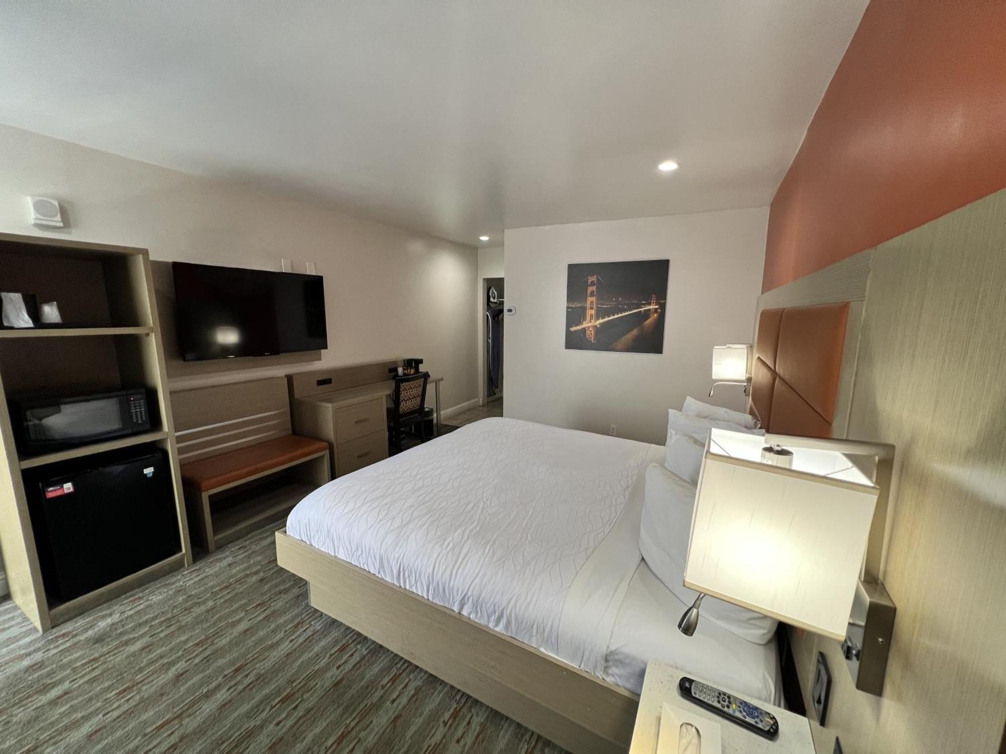 Standard King Room