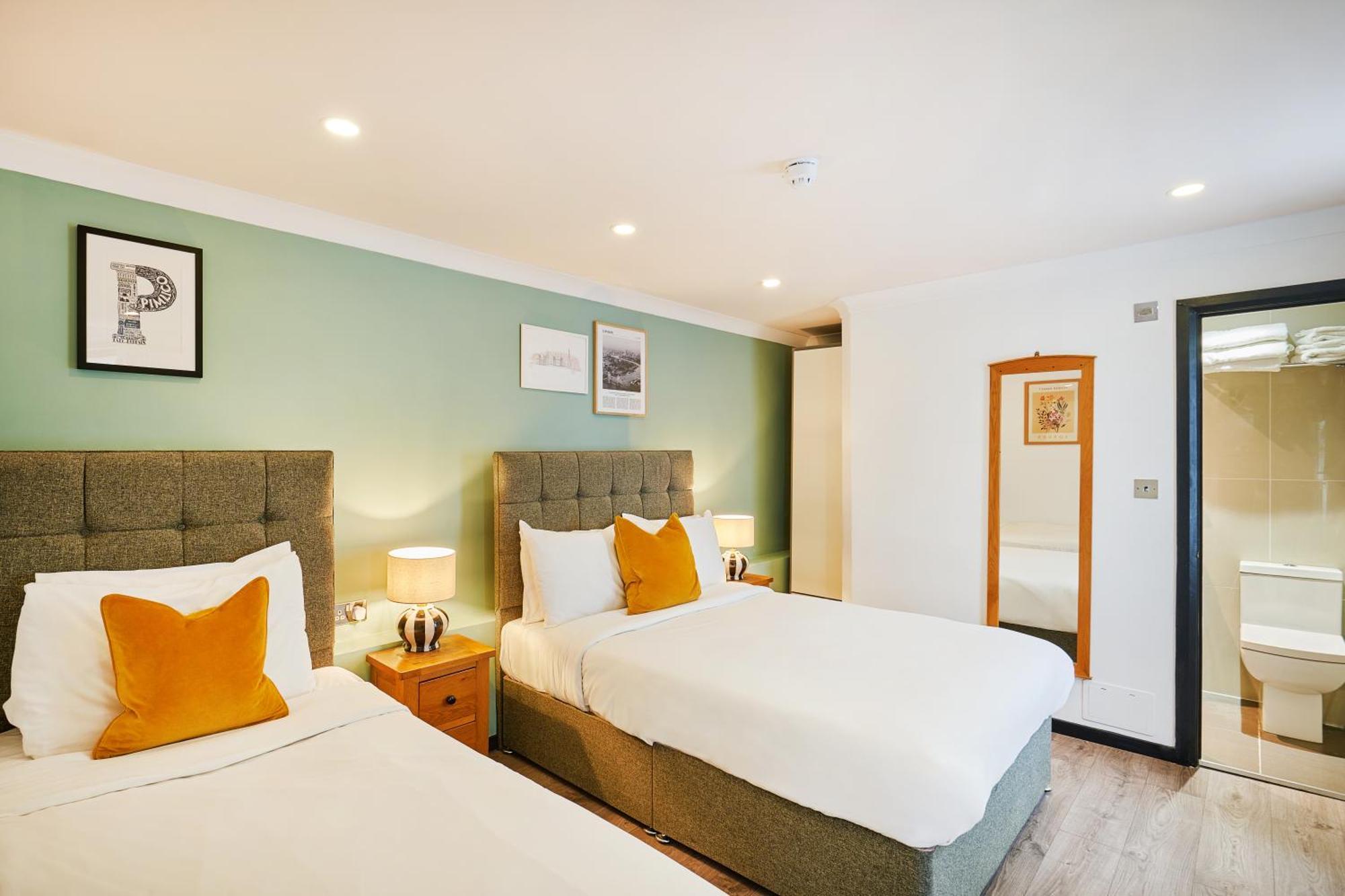 Triple Room