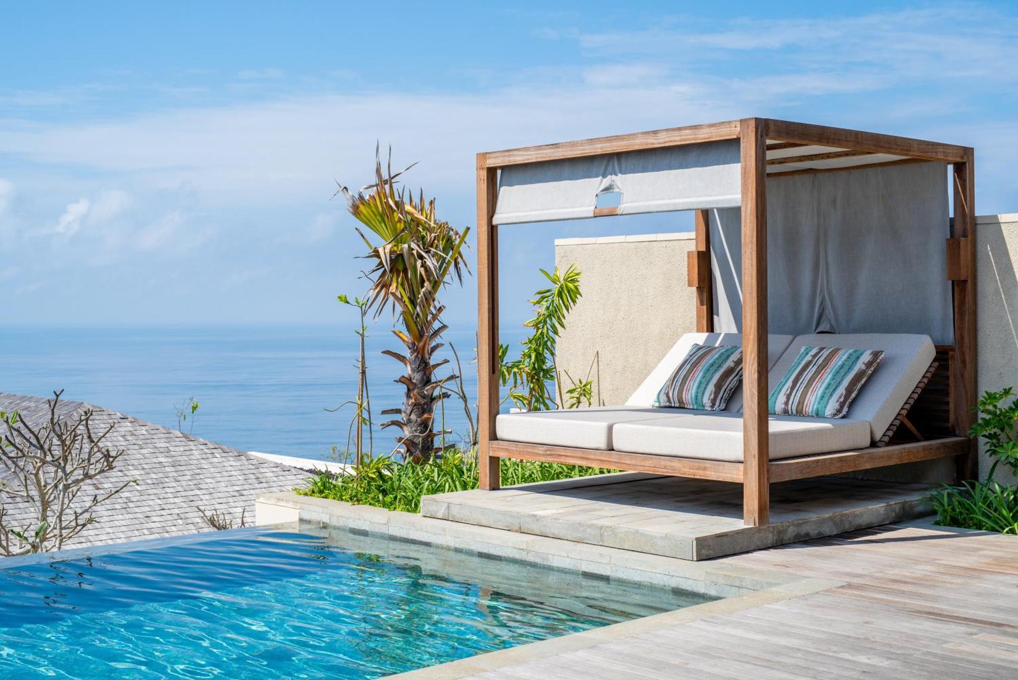 Cliff Pool Villa Three Bedrooms Ocean View