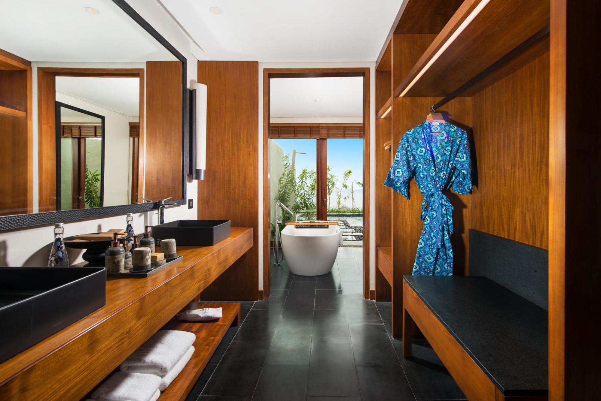 Cliff Pool Villa Three Bedrooms Ocean View