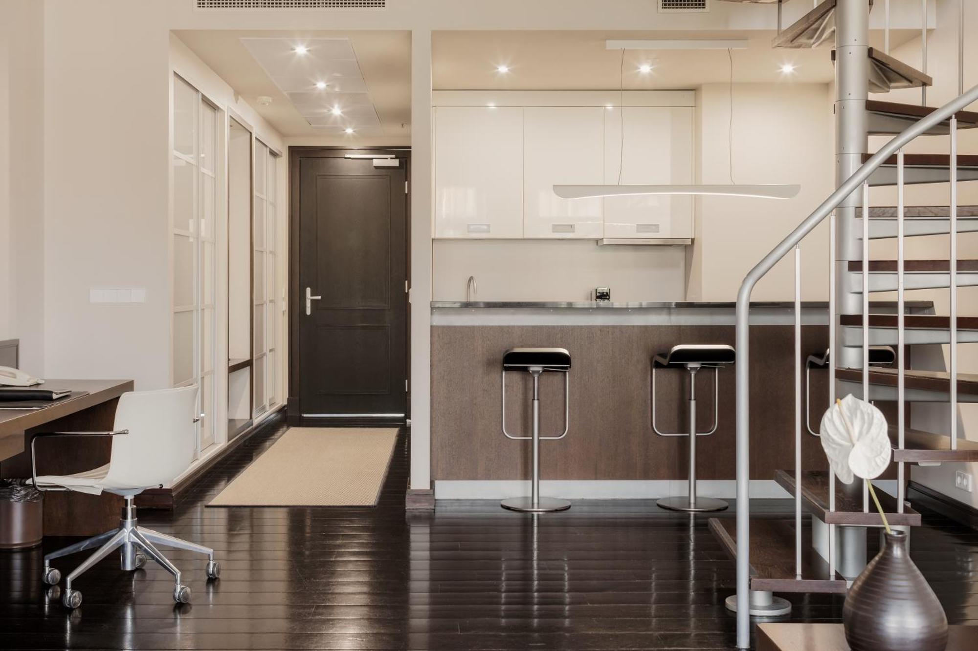 Penthouse Suite Kitchenette