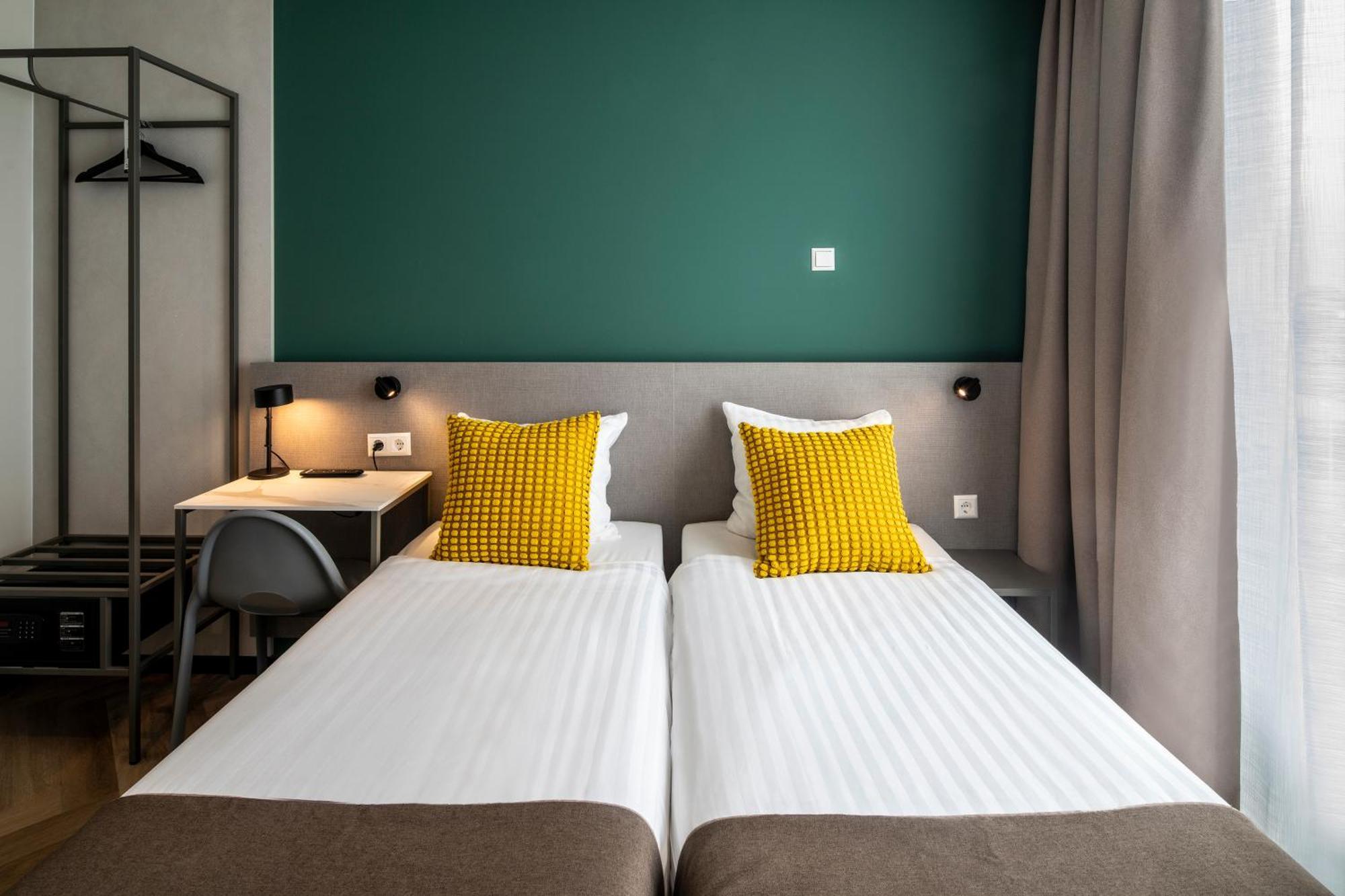 Large Twin Room