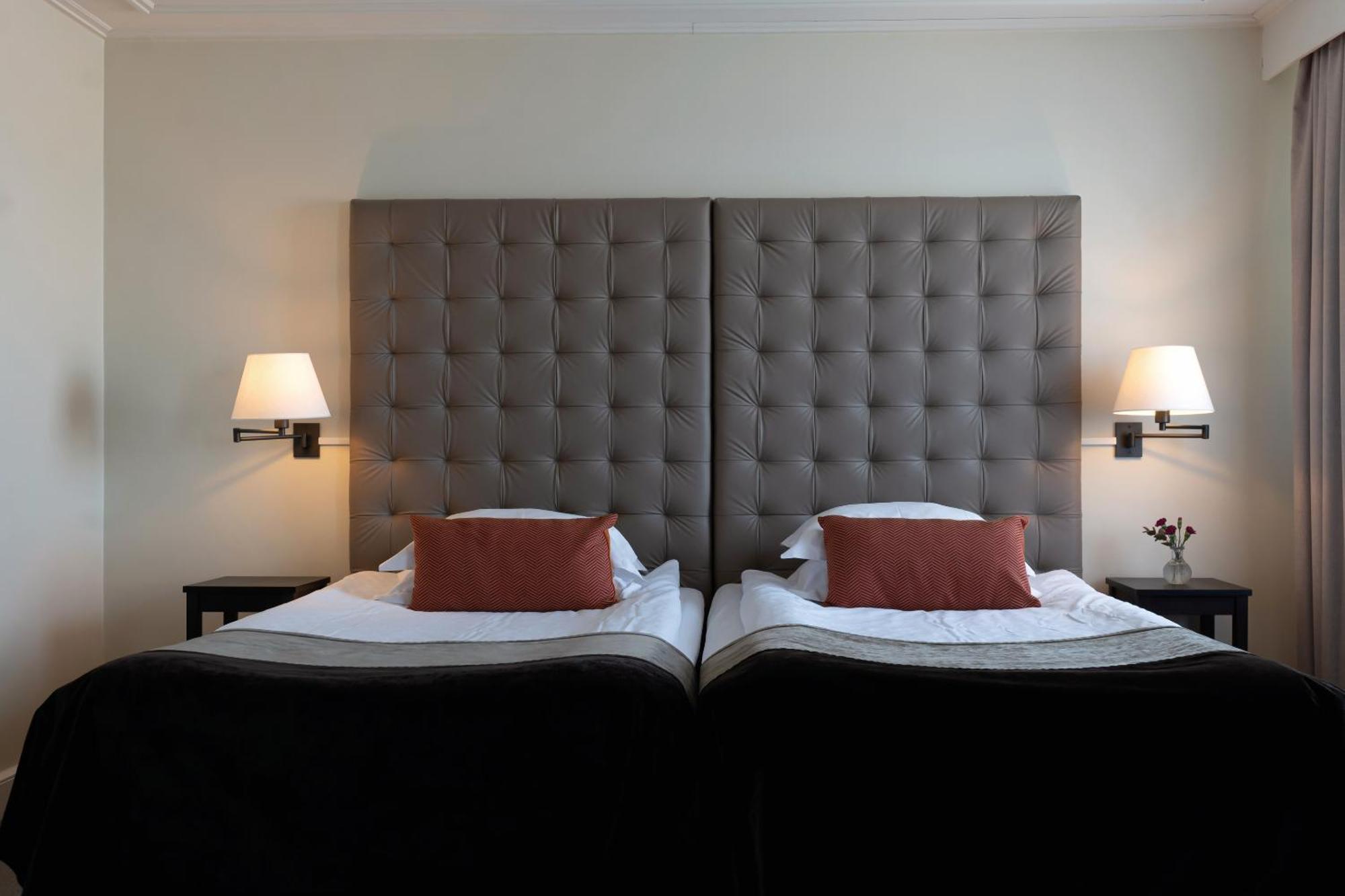 Family Room,1596017416:JPEG