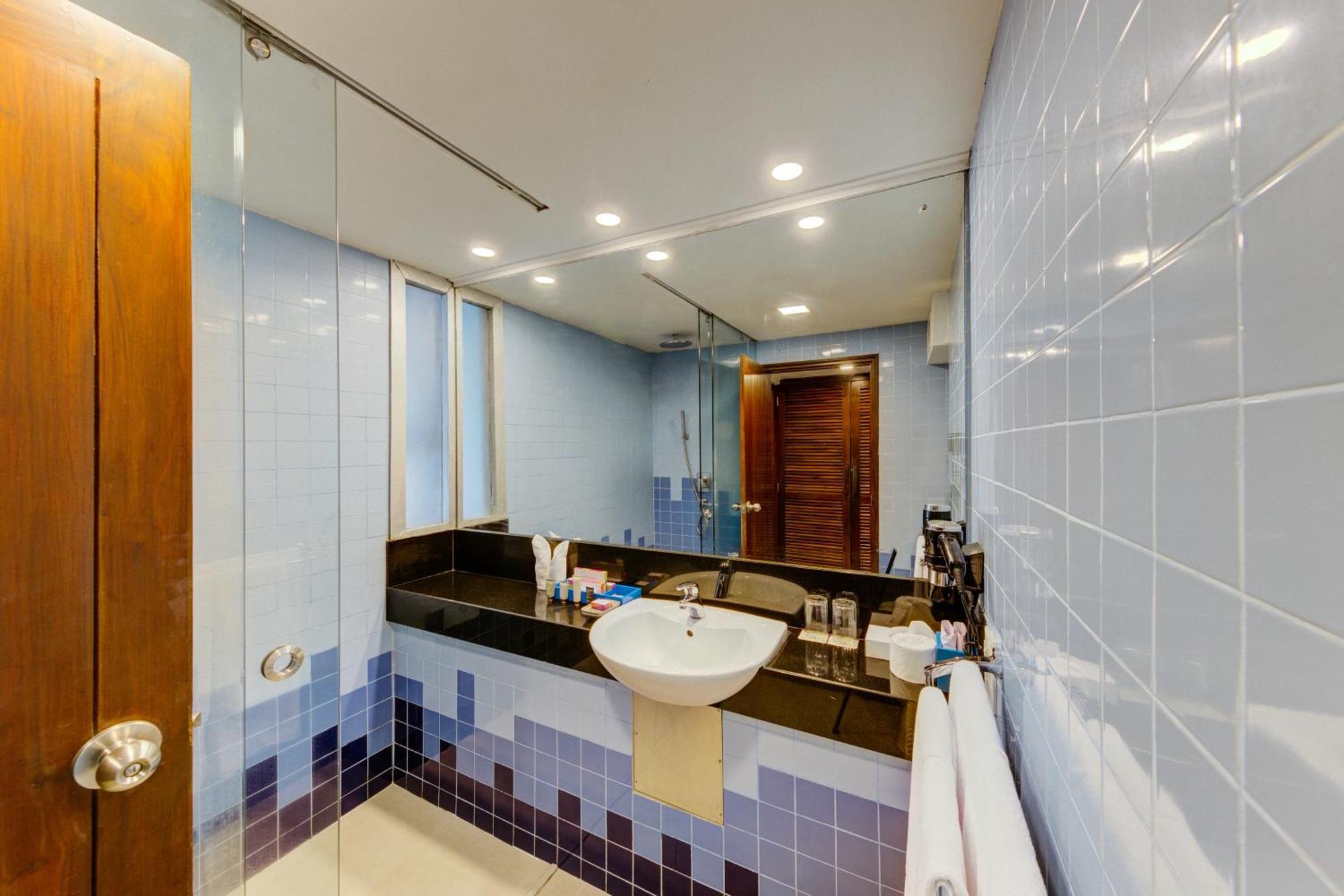 Ocean Vista Twin Room with Balcony - 10% discount on F&B, 15% on SPA