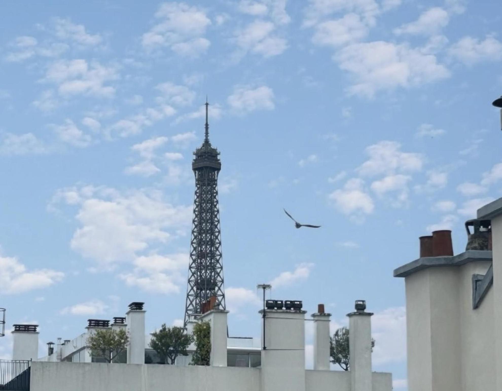 Chambre Double vue Tour Eiffel