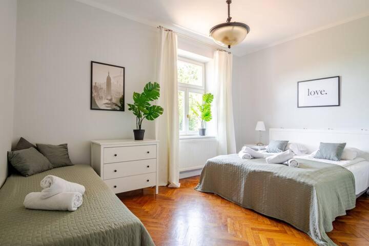 Standard Apartment,1598944346:JPEG