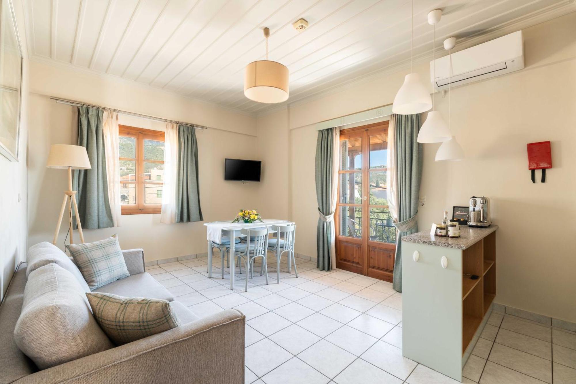 Two-Bedroom Apartment Side Sea View