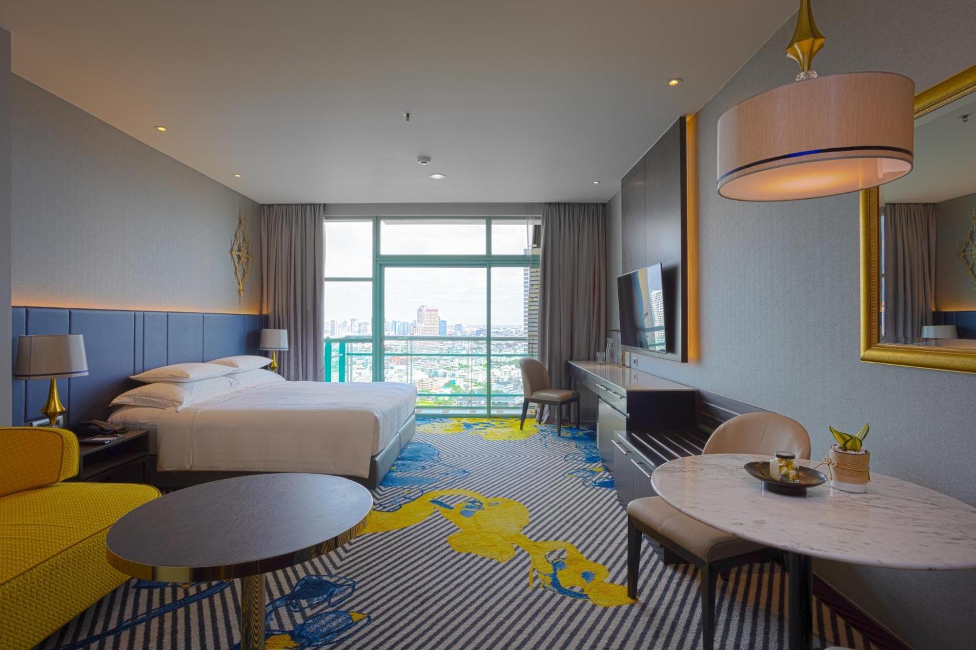 Grand Deluxe Club King River View