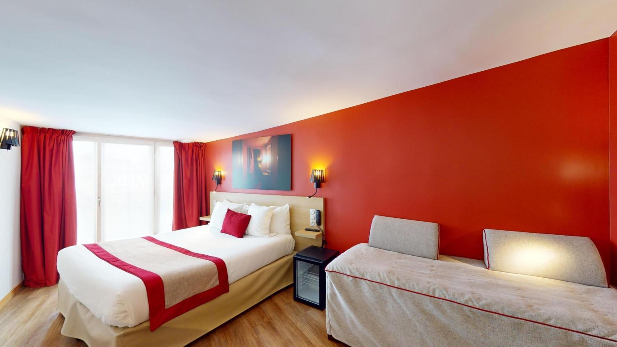 Queen Room Single Bed