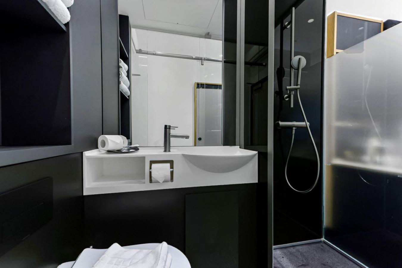 Z Inside Double without a window
