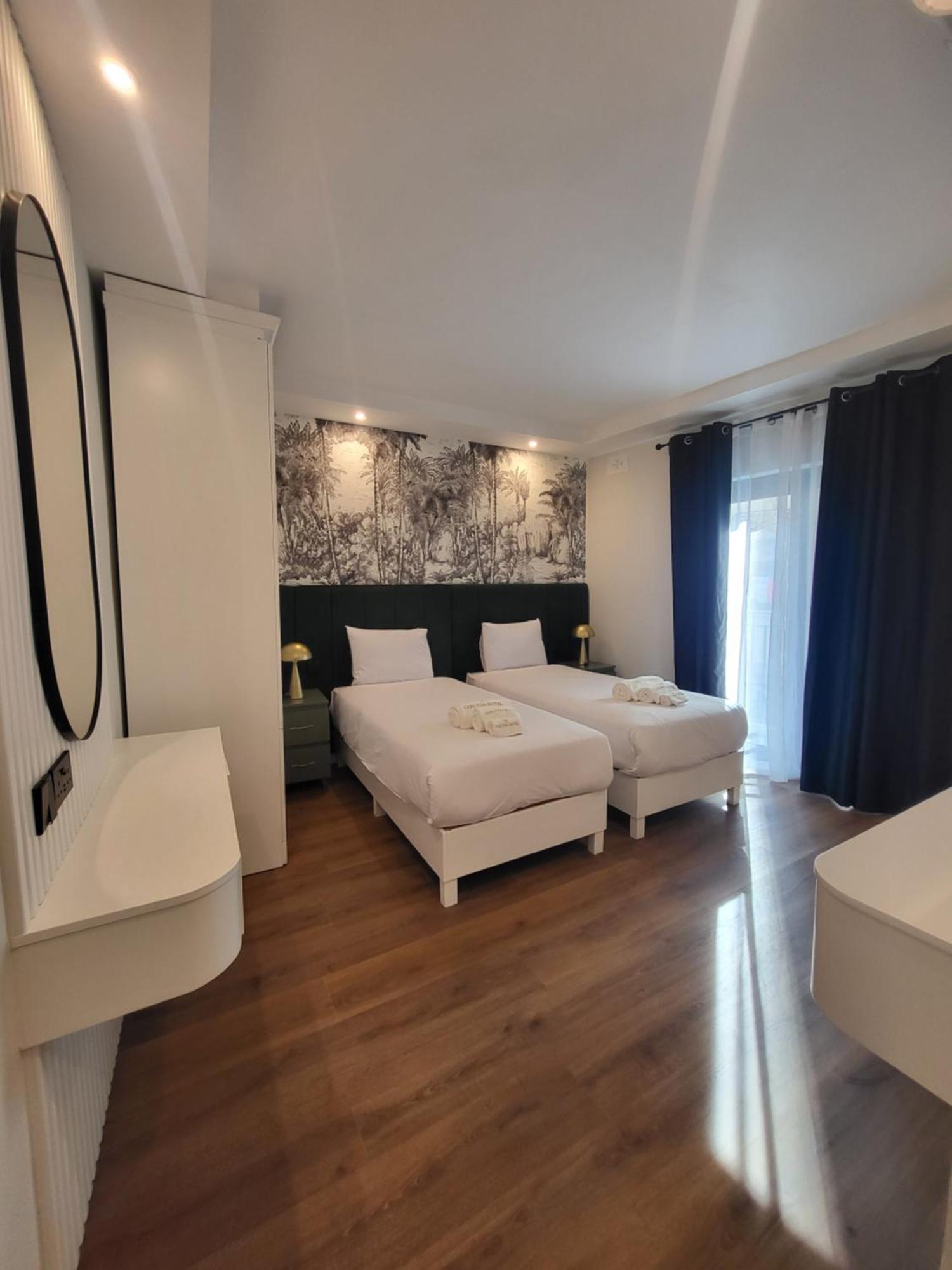 Double or Twin Room Sea View