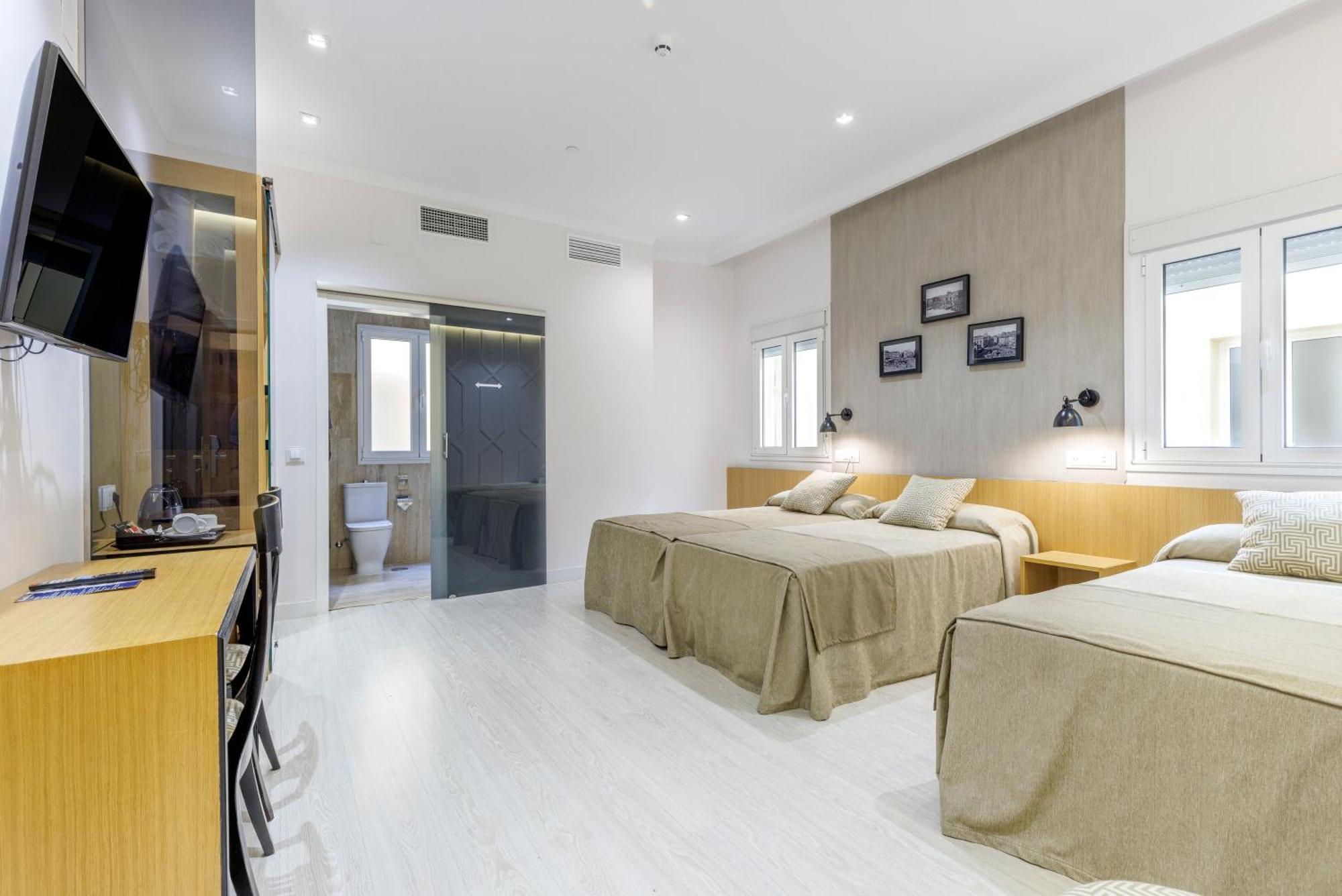 Triple Room,1607676266:JPEG